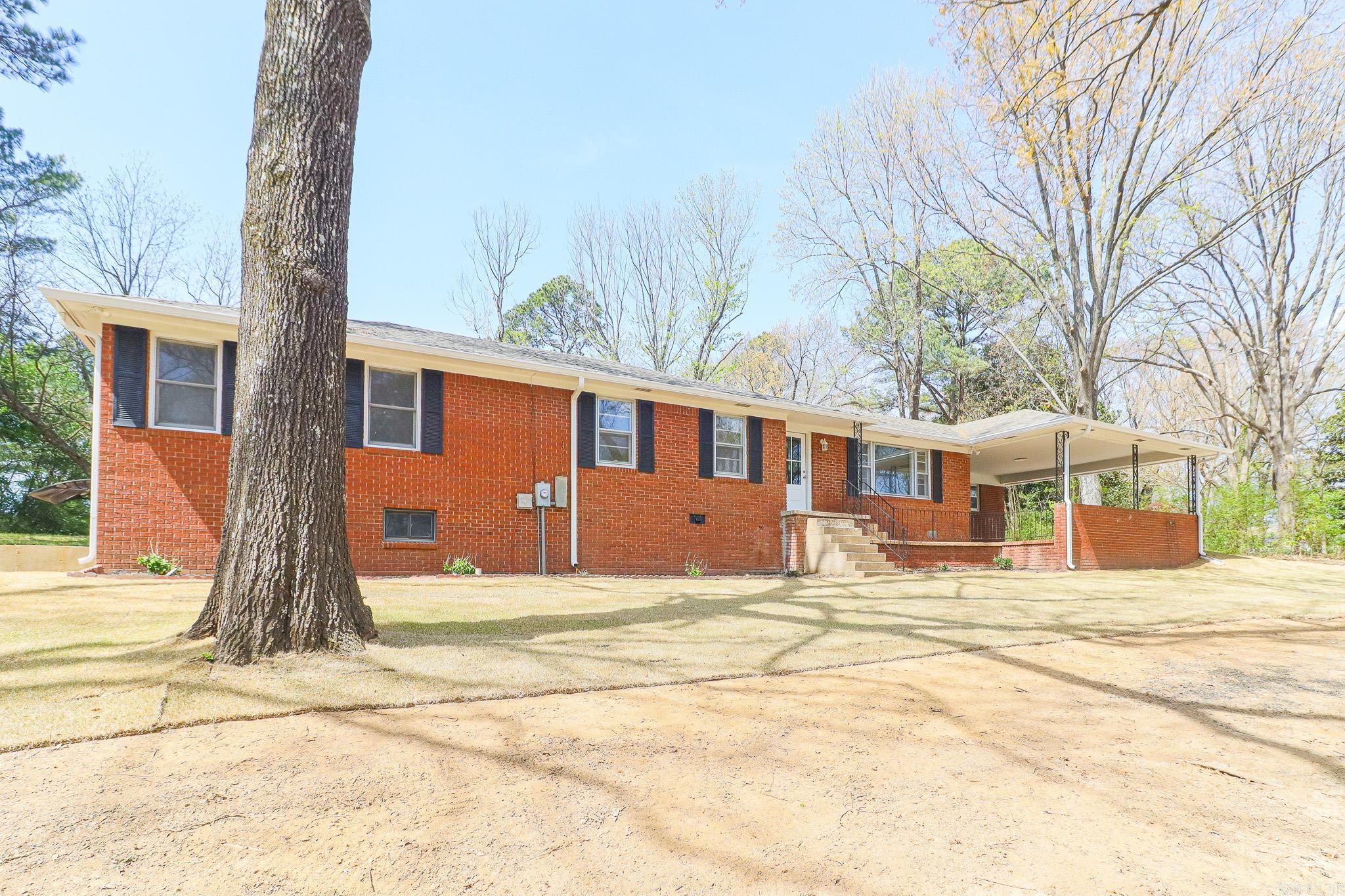 2711 Wood  Jonesboro, AR