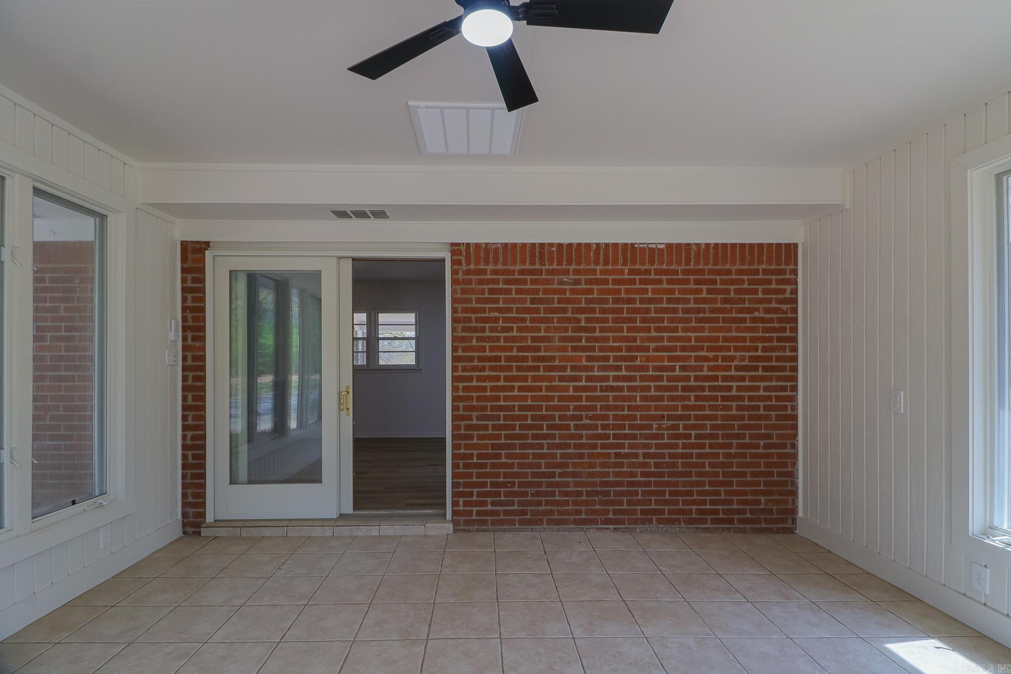 2711 Wood  Jonesboro, AR