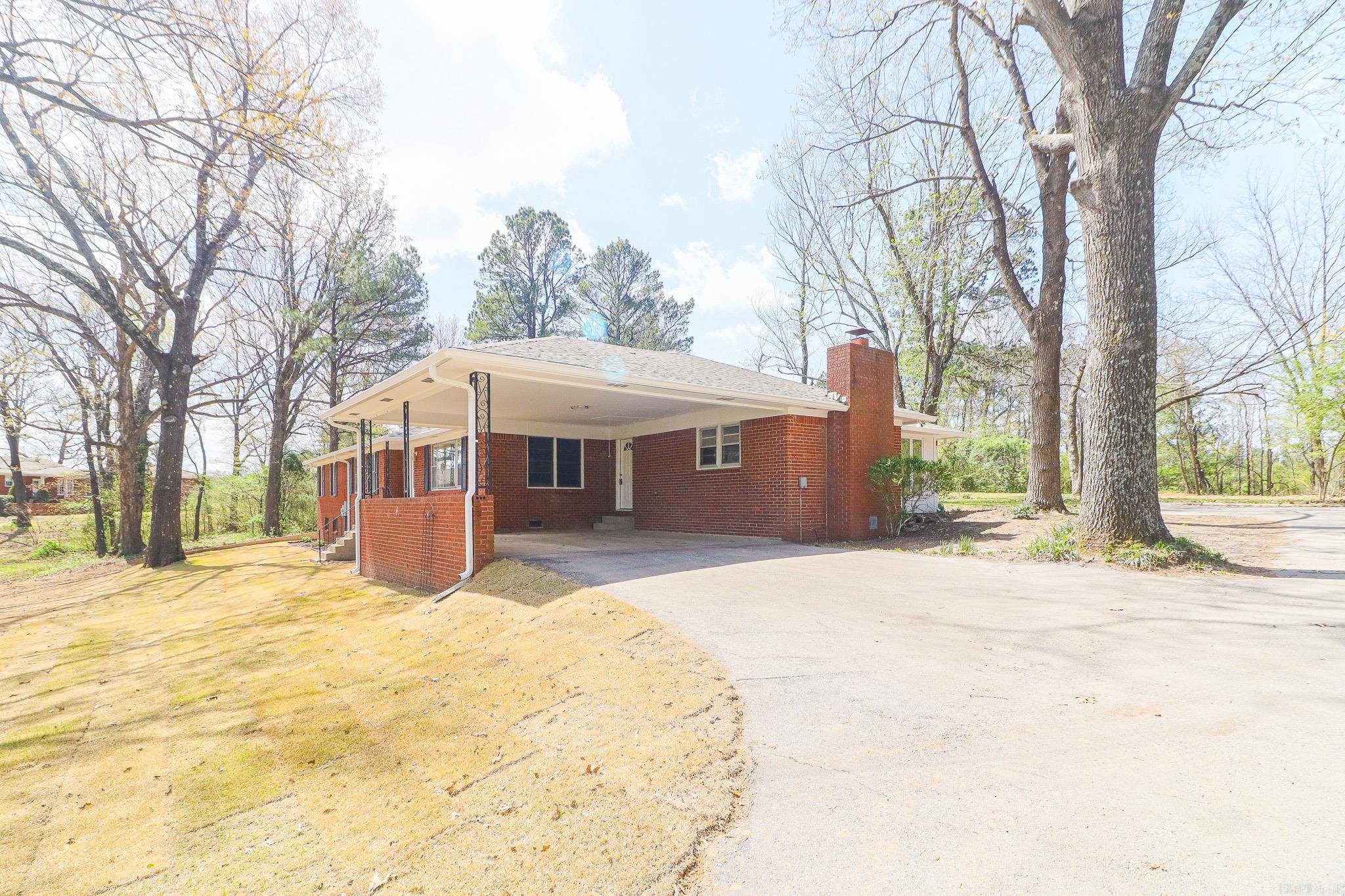 2711 Wood  Jonesboro, AR