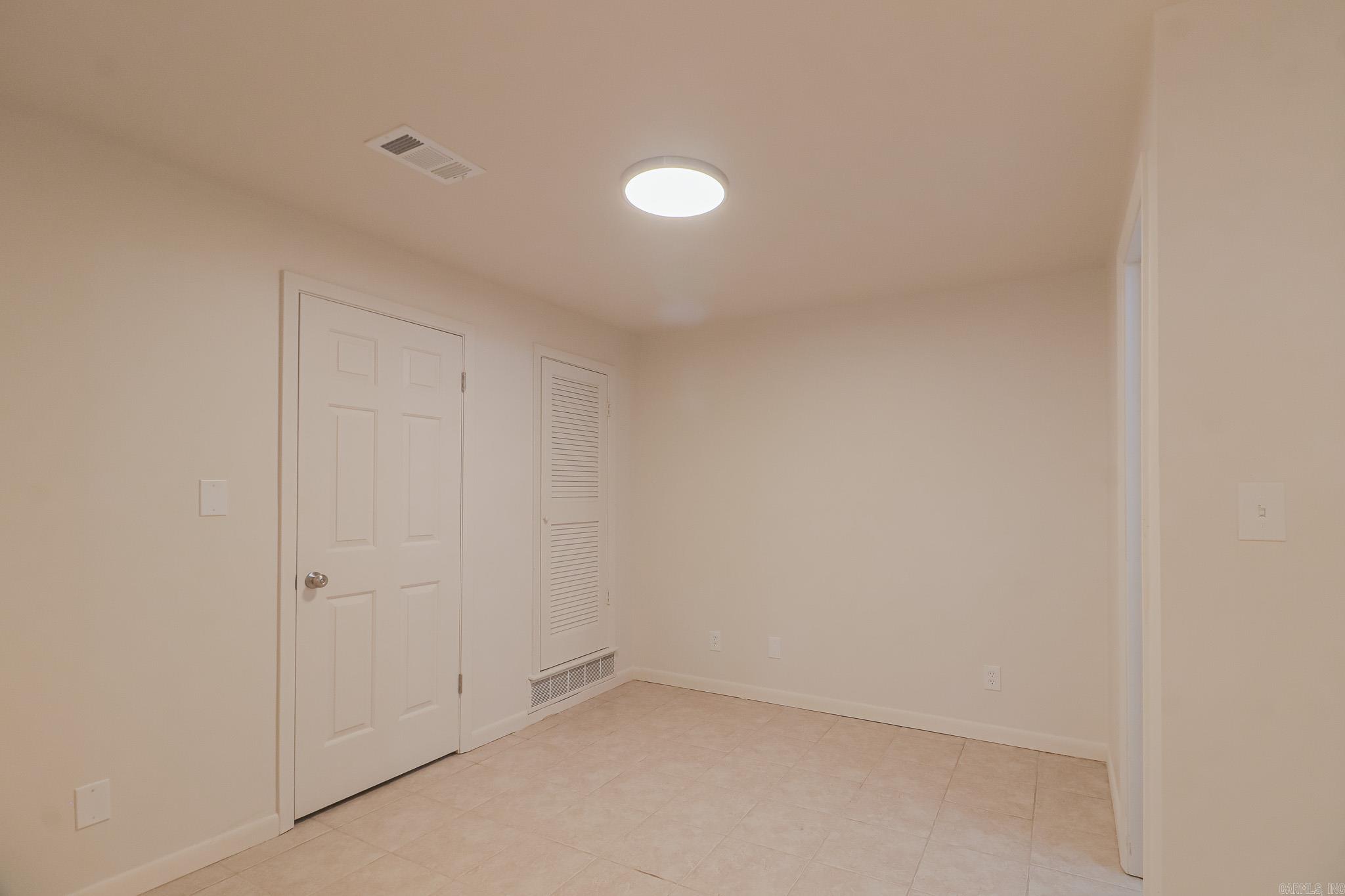 2711 Wood  Jonesboro, AR