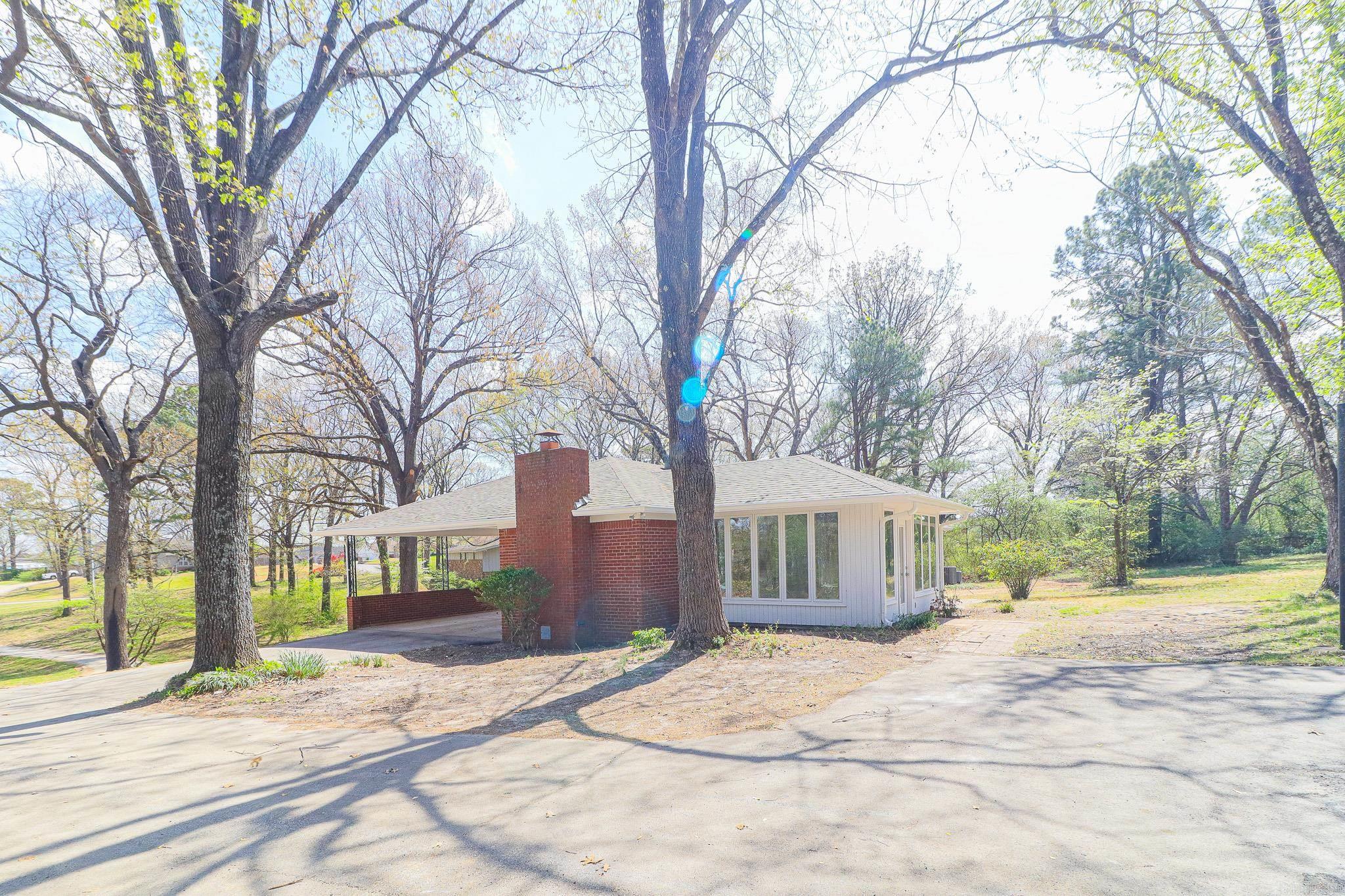 2711 Wood  Jonesboro, AR