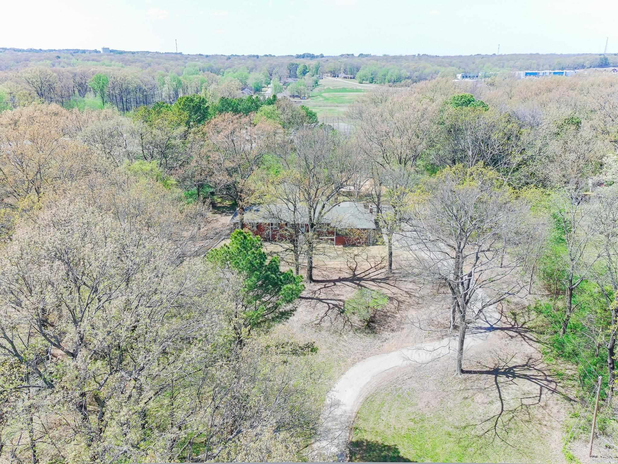 2711 Wood  Jonesboro, AR