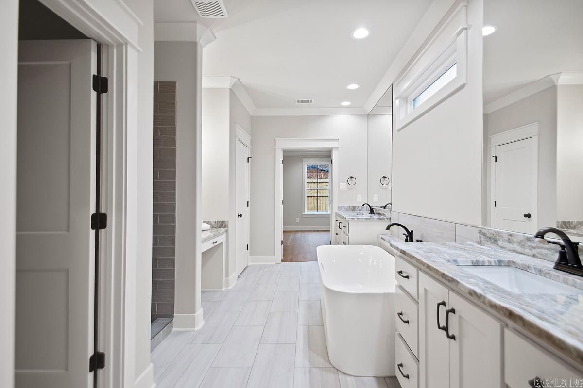 557 Valley Oak  Sherwood, AR