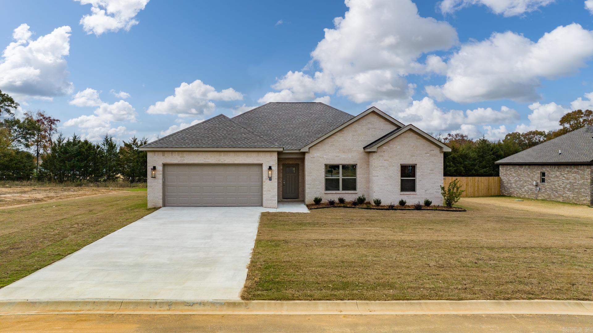 21 Lewis  Greenbrier, AR