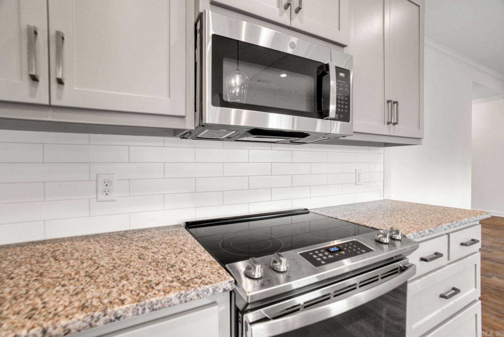 21 Lewis  Greenbrier, AR