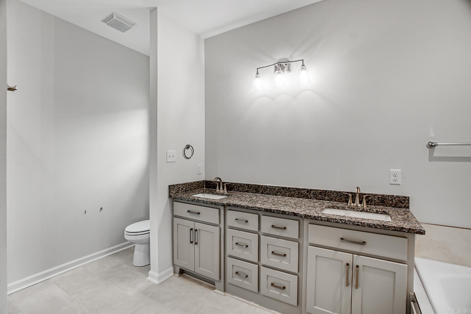 21 Lewis  Greenbrier, AR