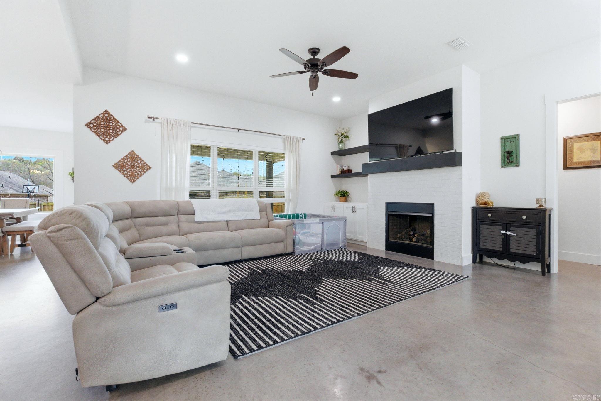 9509 Meadow Oak  Sherwood, AR