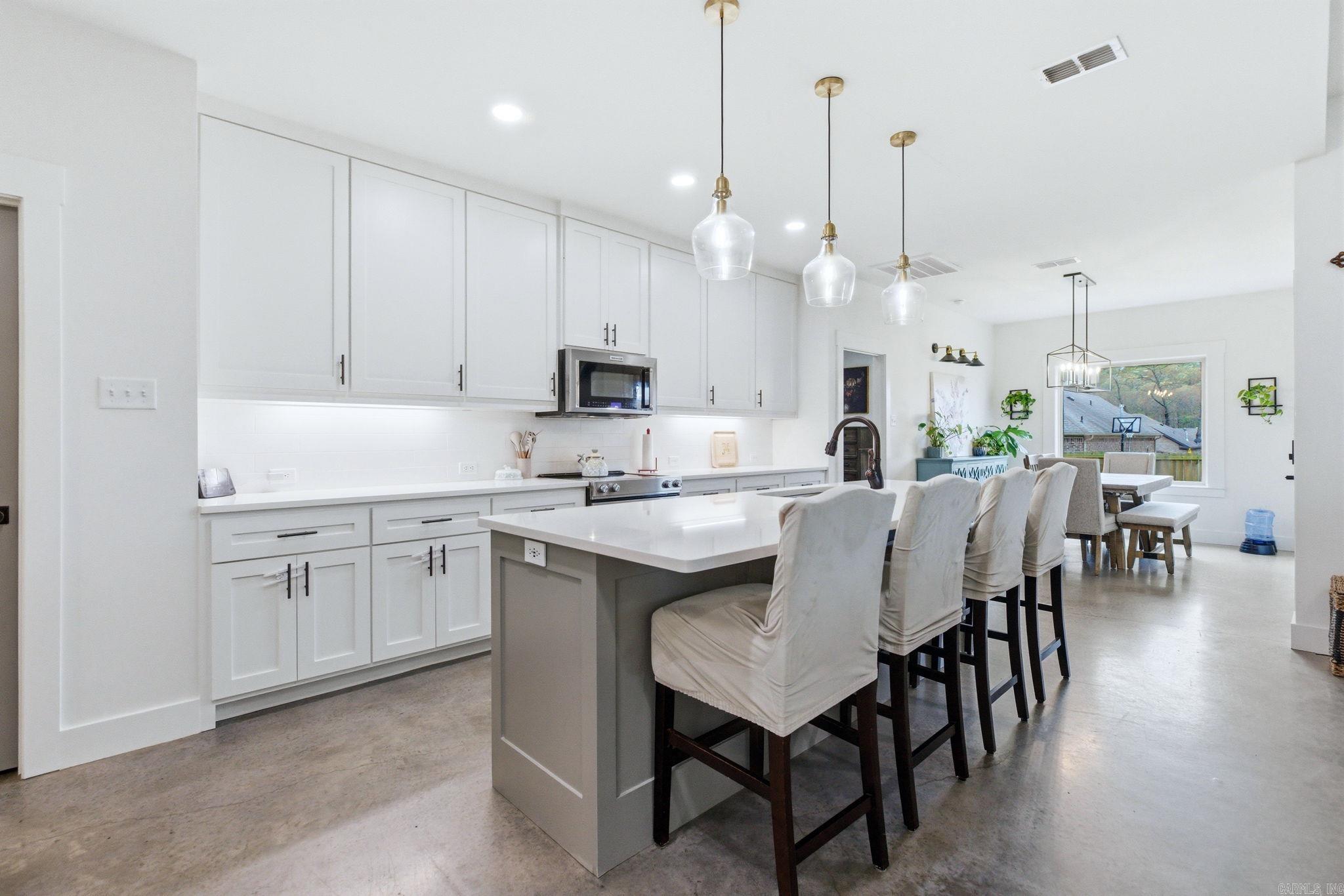 9509 Meadow Oak  Sherwood, AR