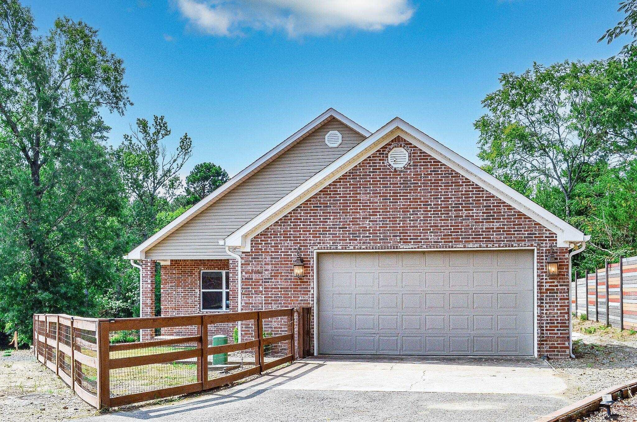 127 Brooke Moor  Hot Springs, AR