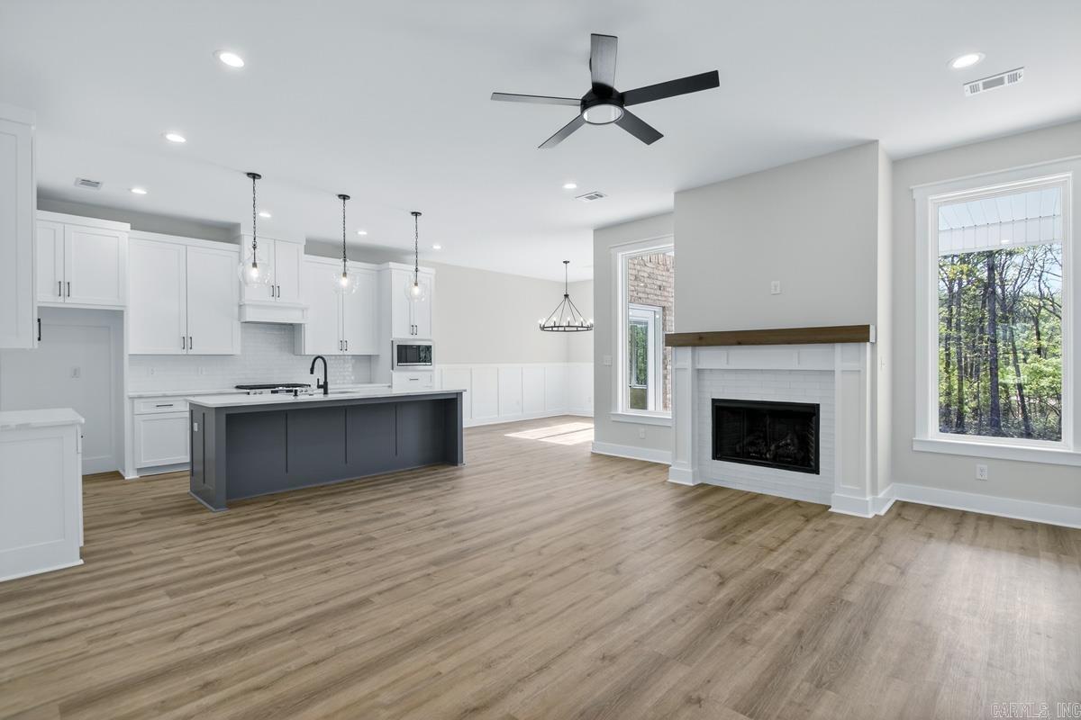 621 Valley Oak Drive  Sherwood, AR