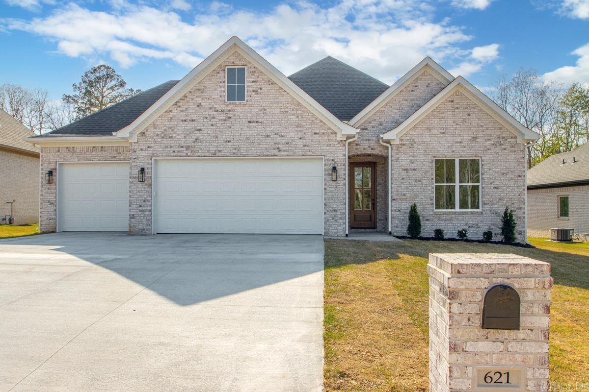 621 Valley Oak Drive  Sherwood, AR
