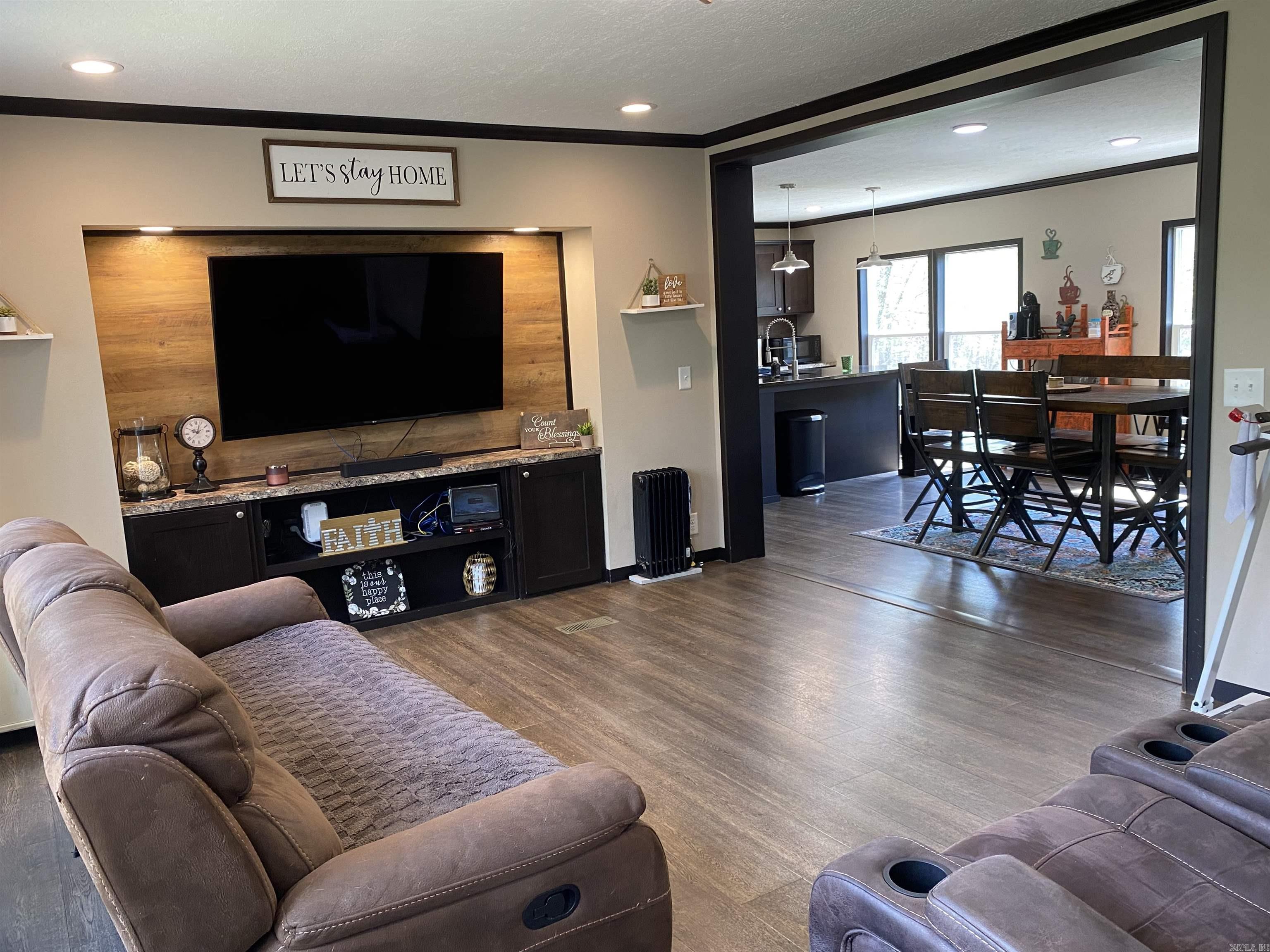 47 Hawkeye  Mount Ida, AR