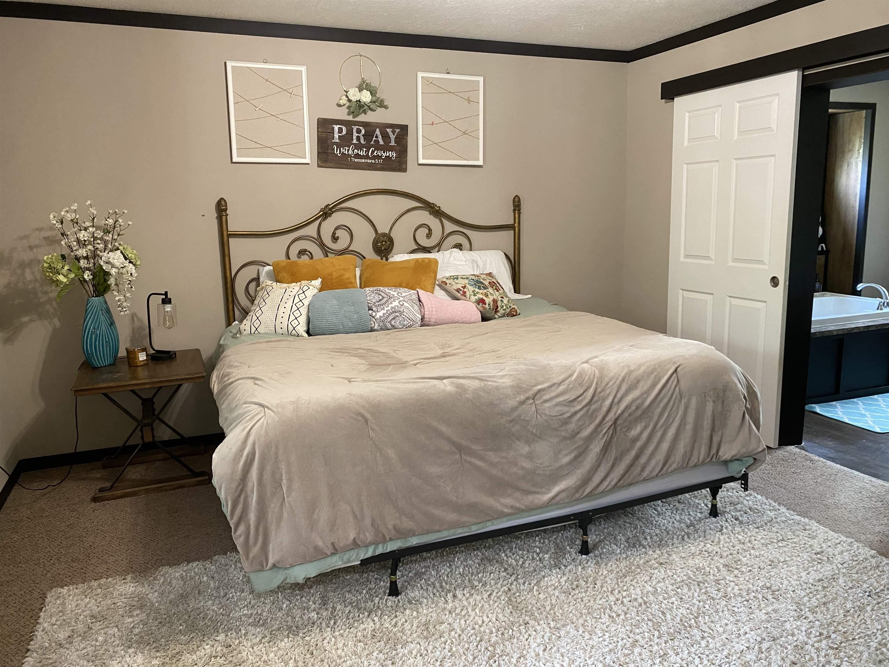 47 Hawkeye  Mount Ida, AR