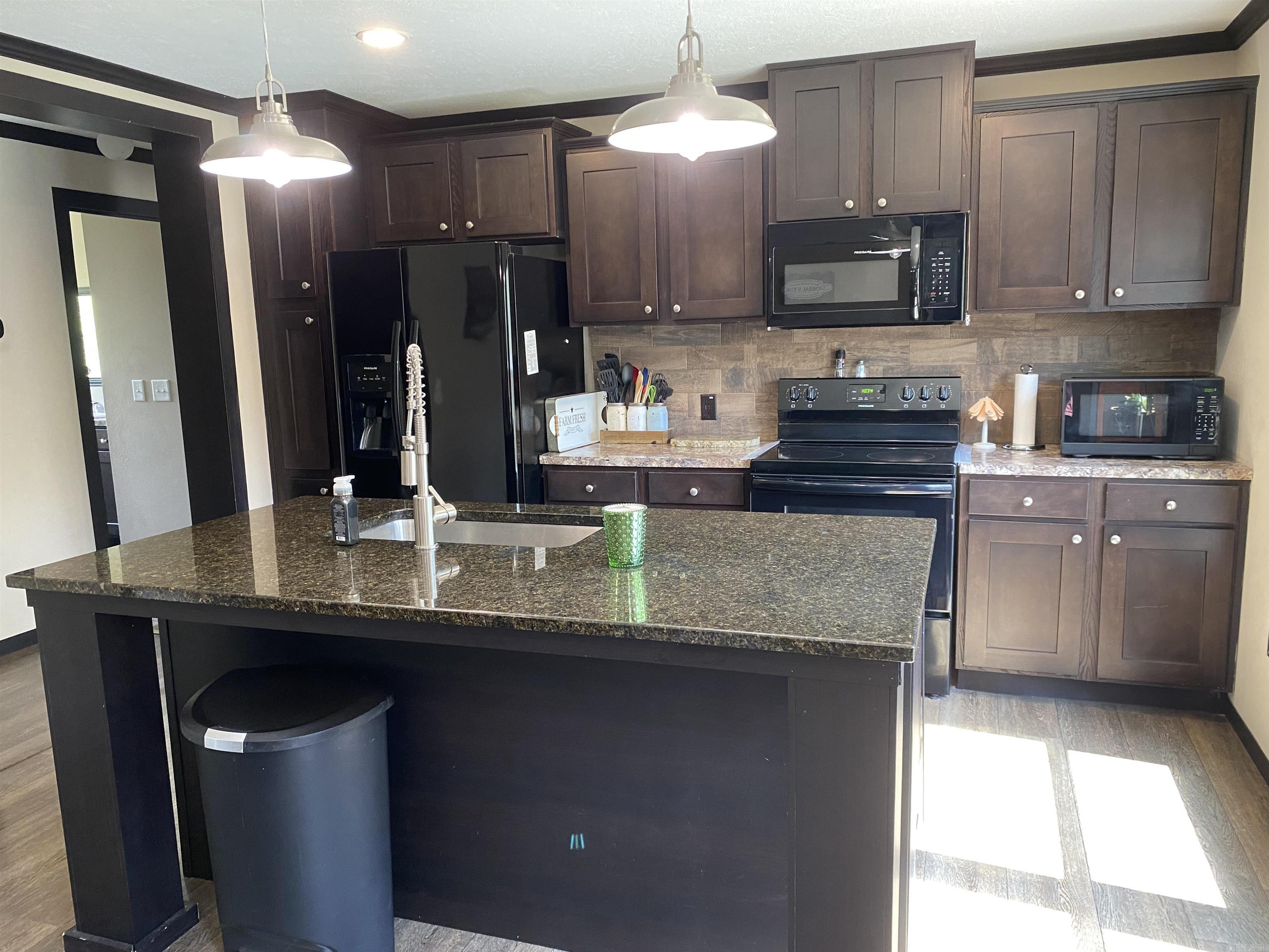 47 Hawkeye  Mount Ida, AR