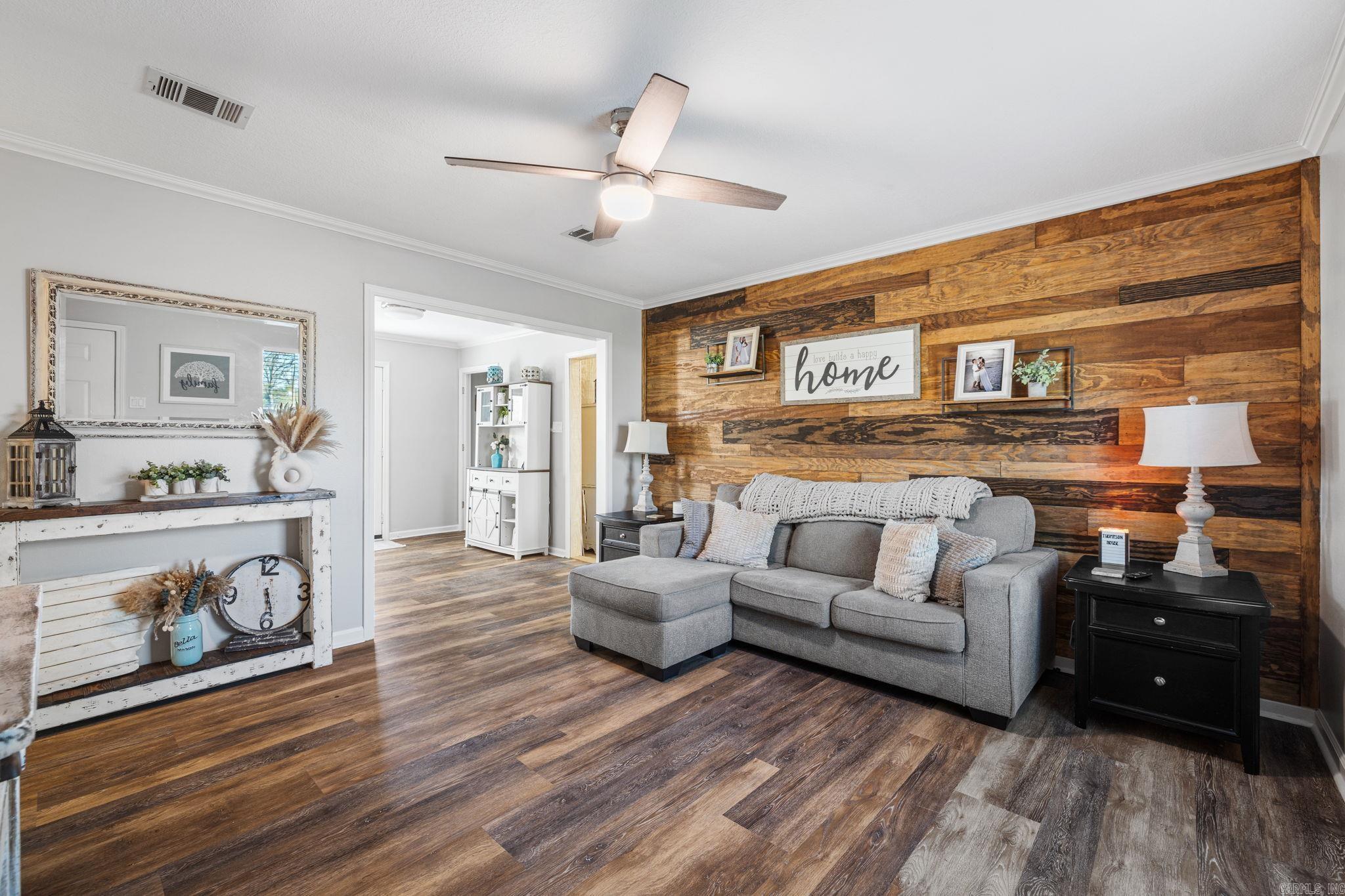 410 W Locust St  Cabot, AR