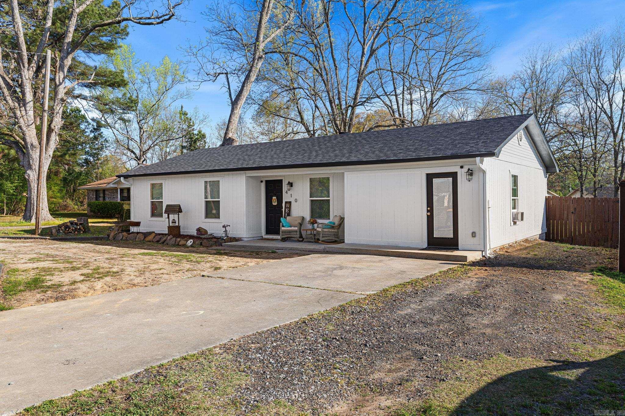 410 W Locust St  Cabot, AR