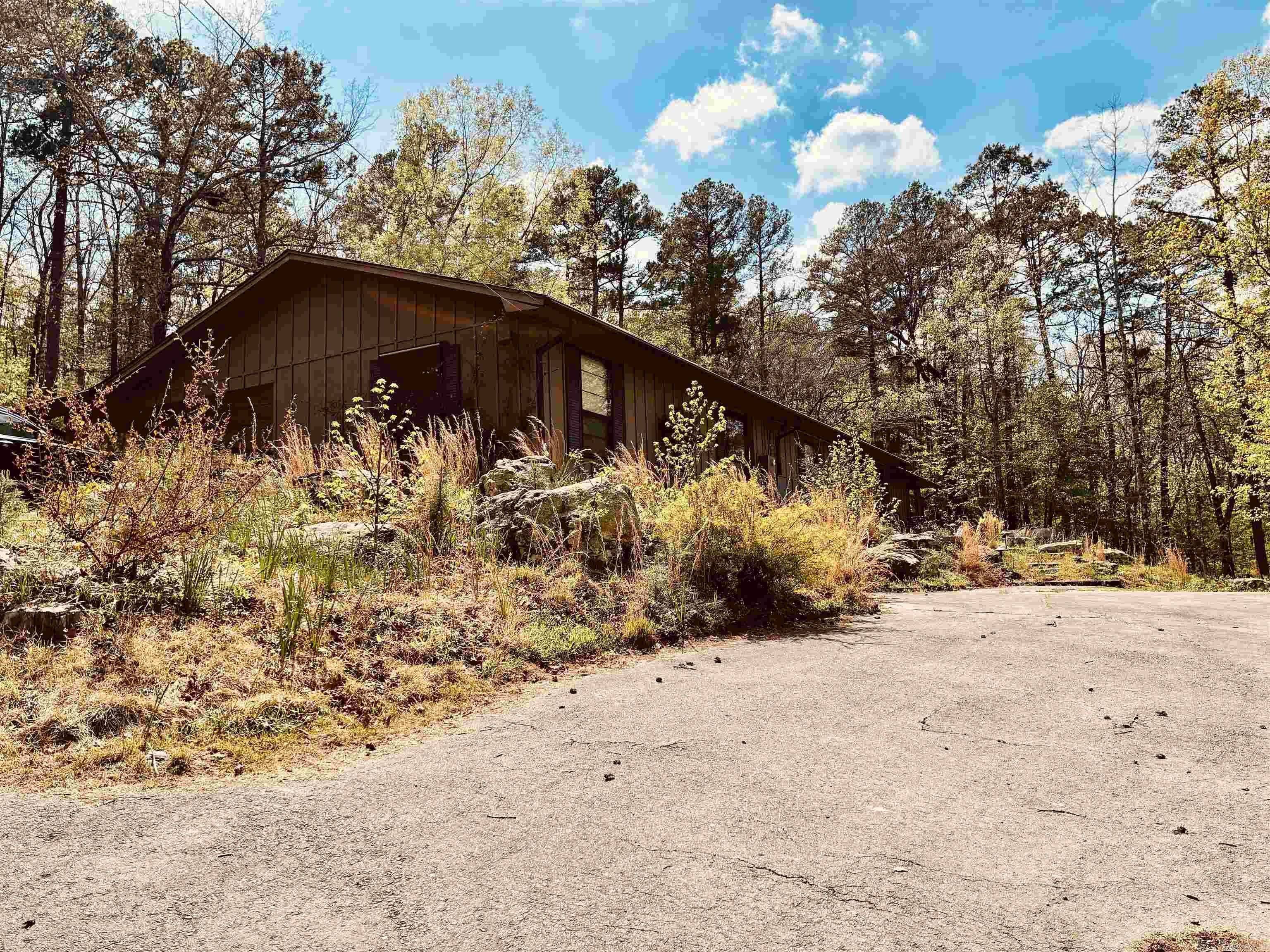 10111 Garrison  Little Rock, AR