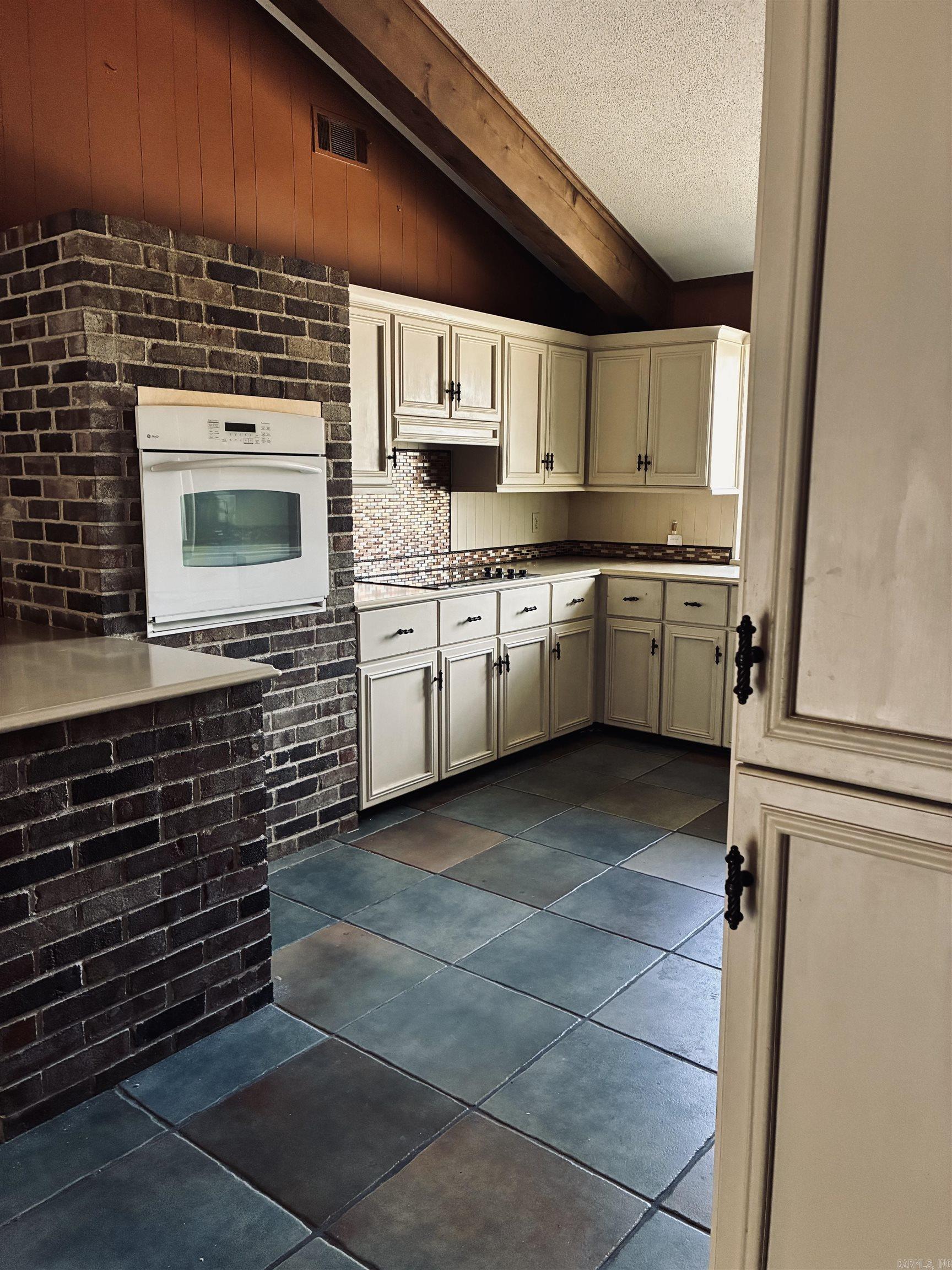 10111 Garrison  Little Rock, AR