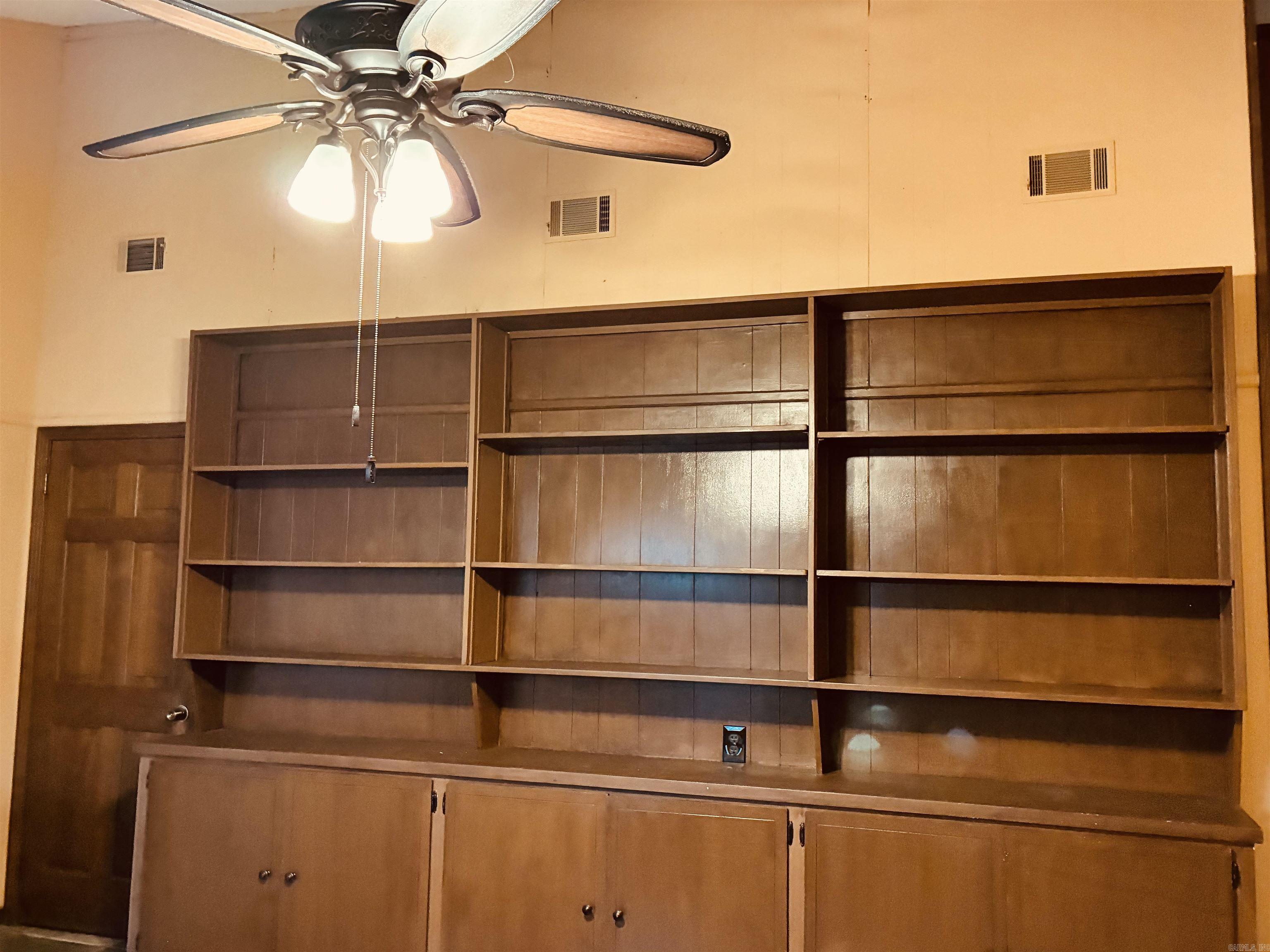 10111 Garrison  Little Rock, AR