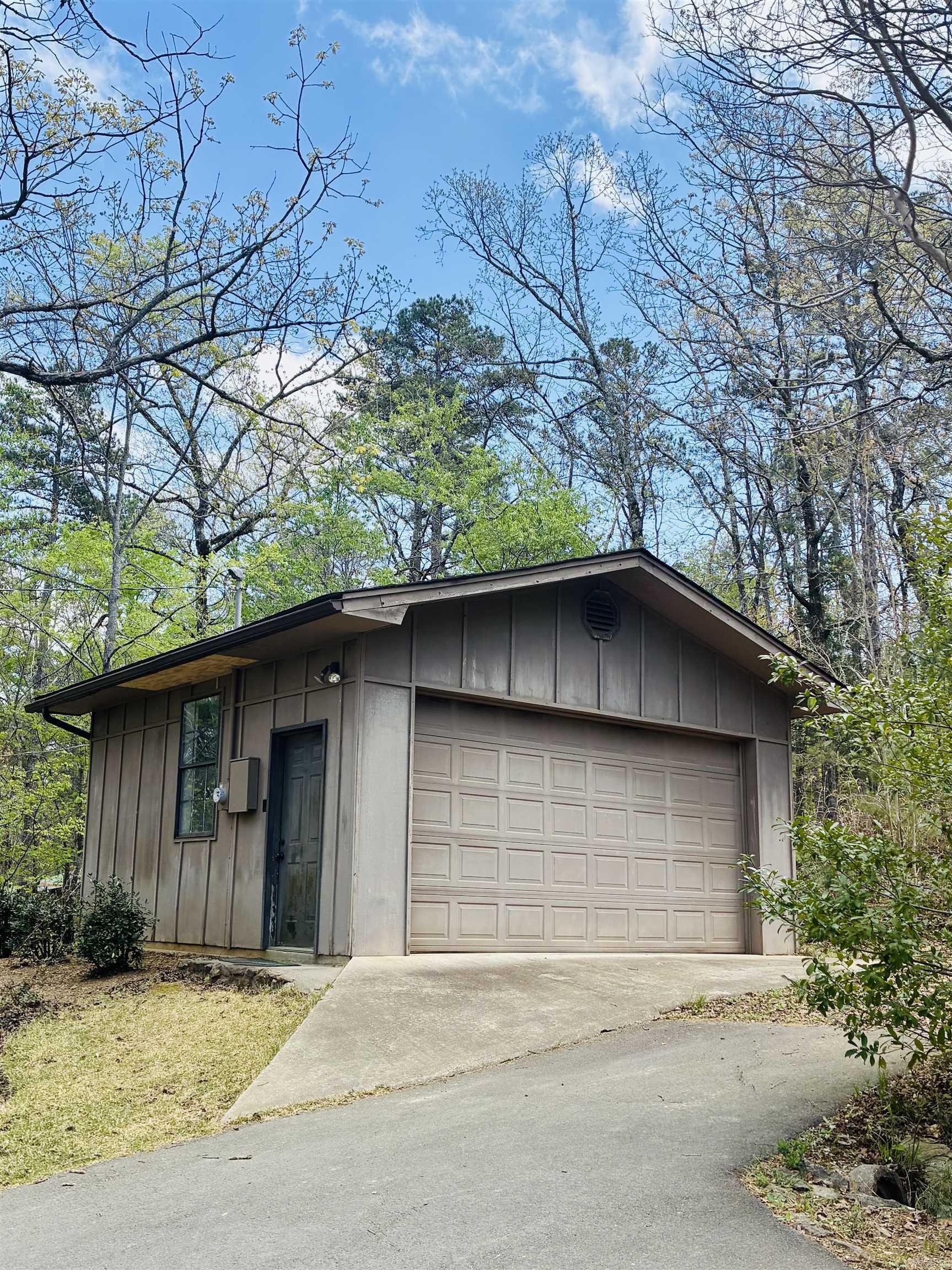 10111 Garrison  Little Rock, AR