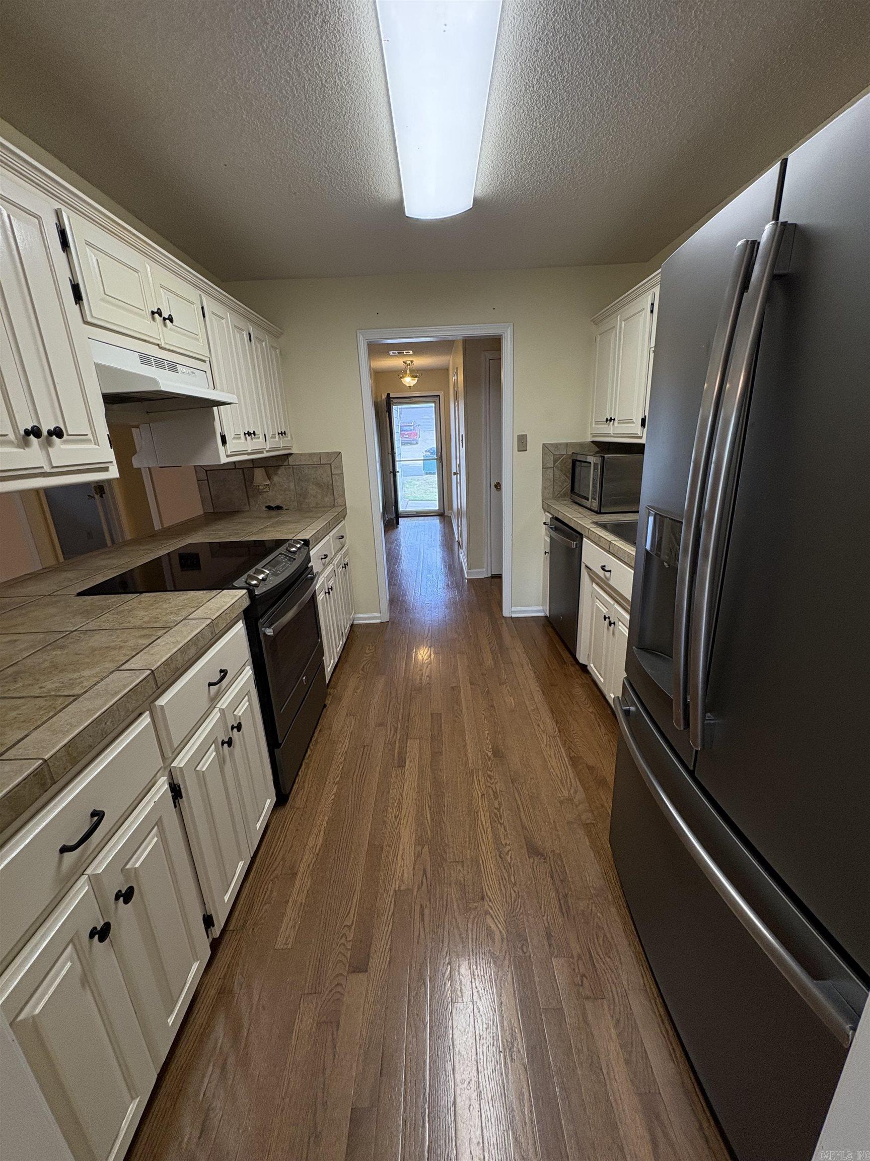 16 Forest Brook Ct  Little Rock, AR