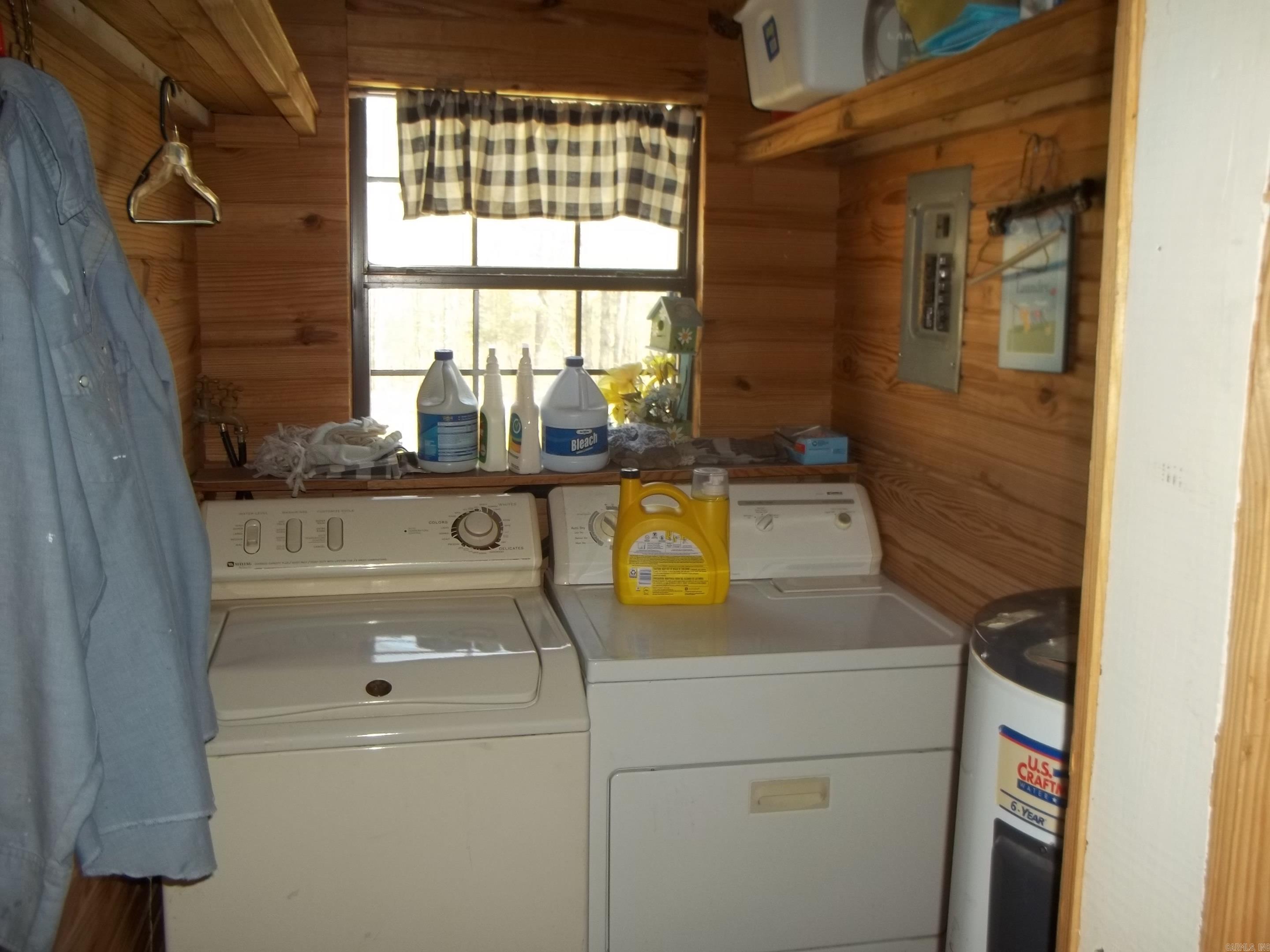 1013 Polk Road 23 Cove, AR 71937