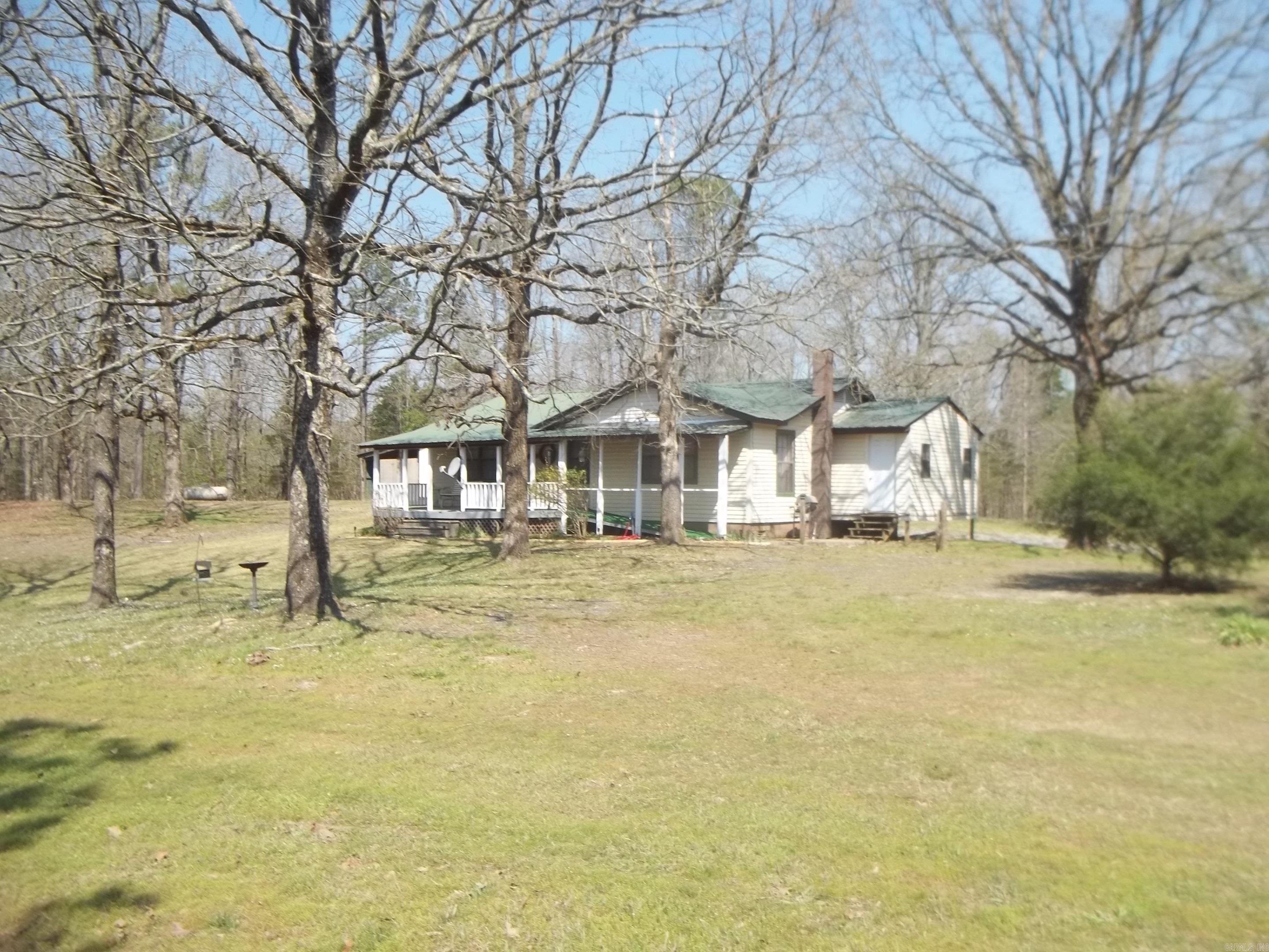 1013 Polk Road 23 Cove, AR 71937