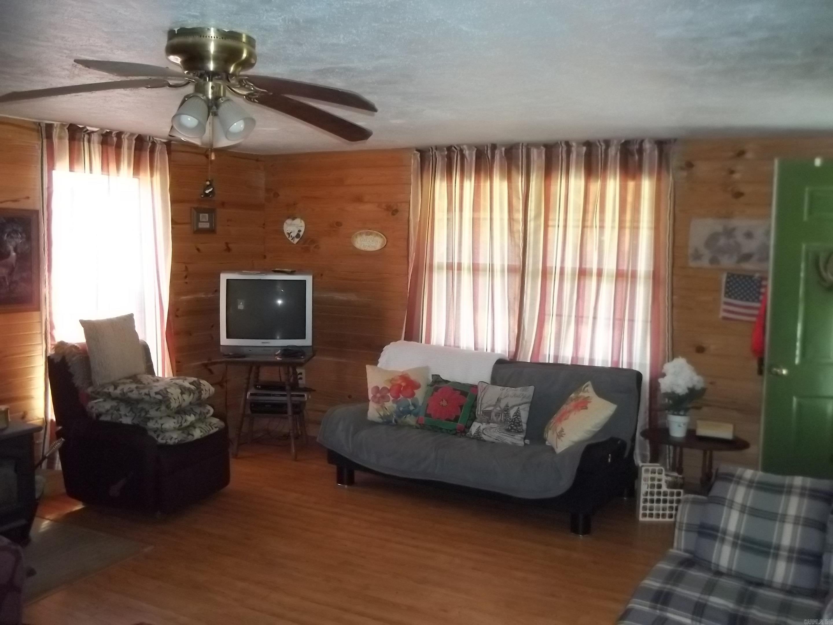 1013 Polk Road 23 Cove, AR 71937