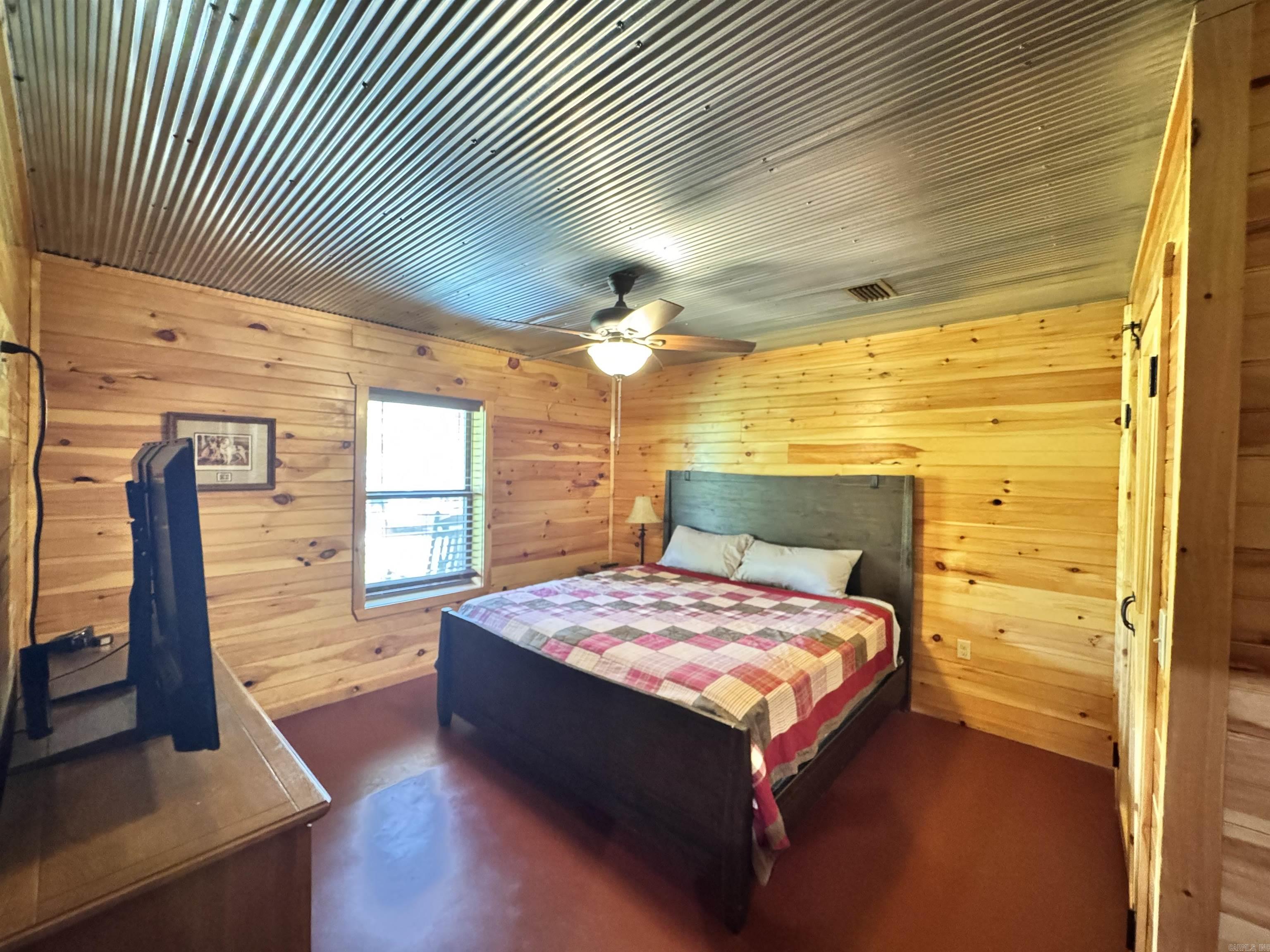 950 Cool Water Retreat Road Mountain View, AR 72560