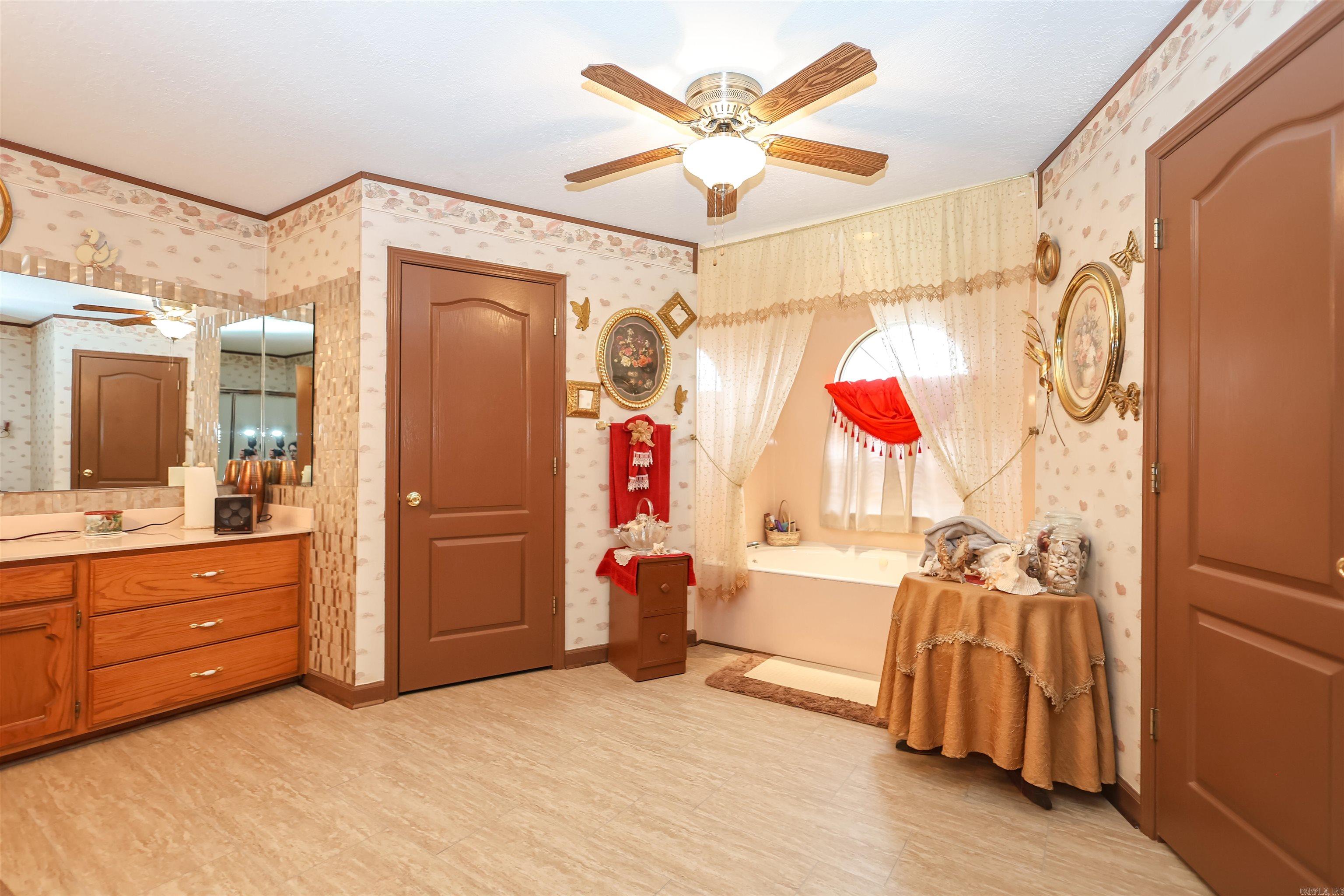 228 Perry Street Glenwood, AR 71943