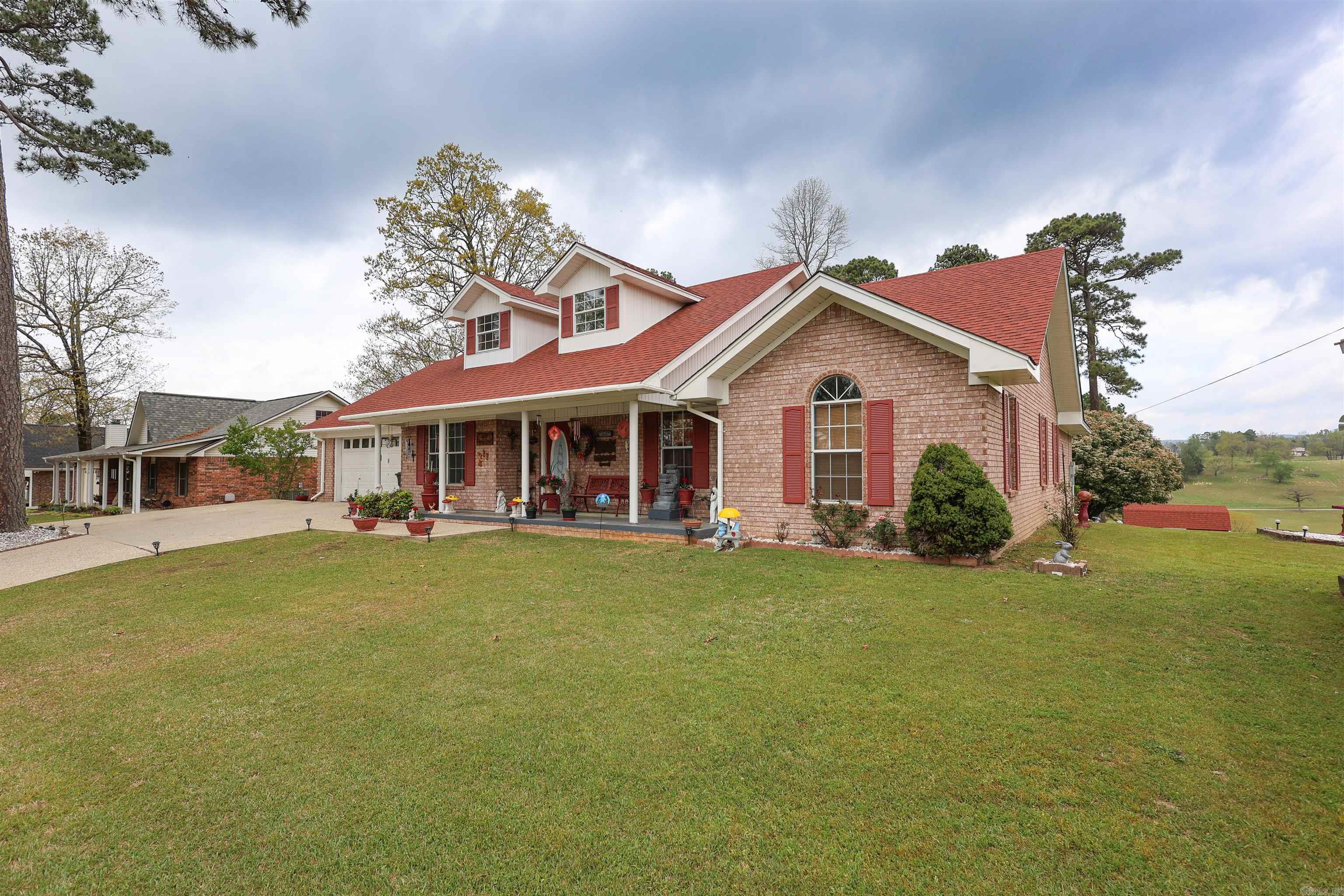 228 Perry Street Glenwood, AR 71943