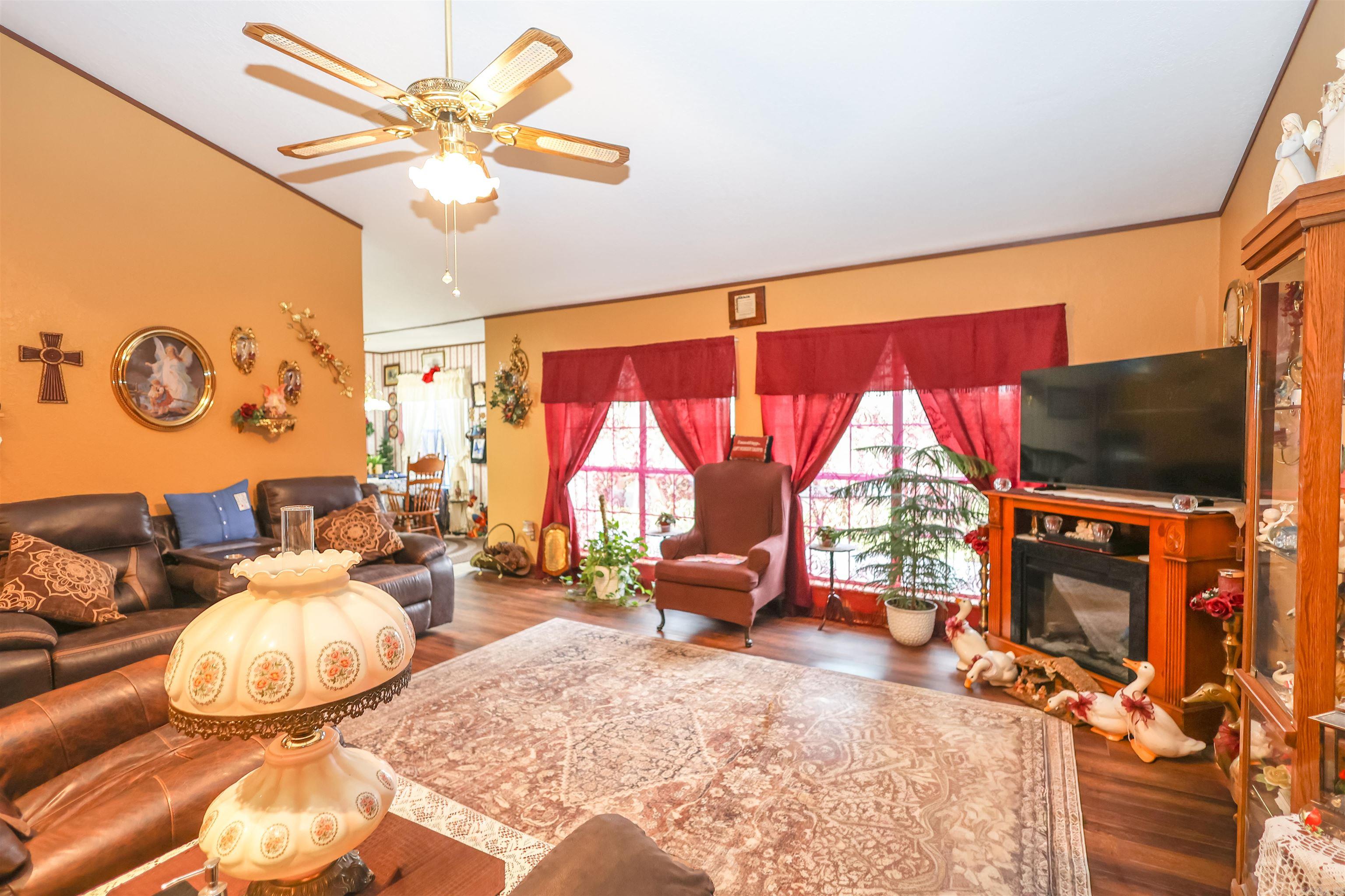 228 Perry Street Glenwood, AR 71943