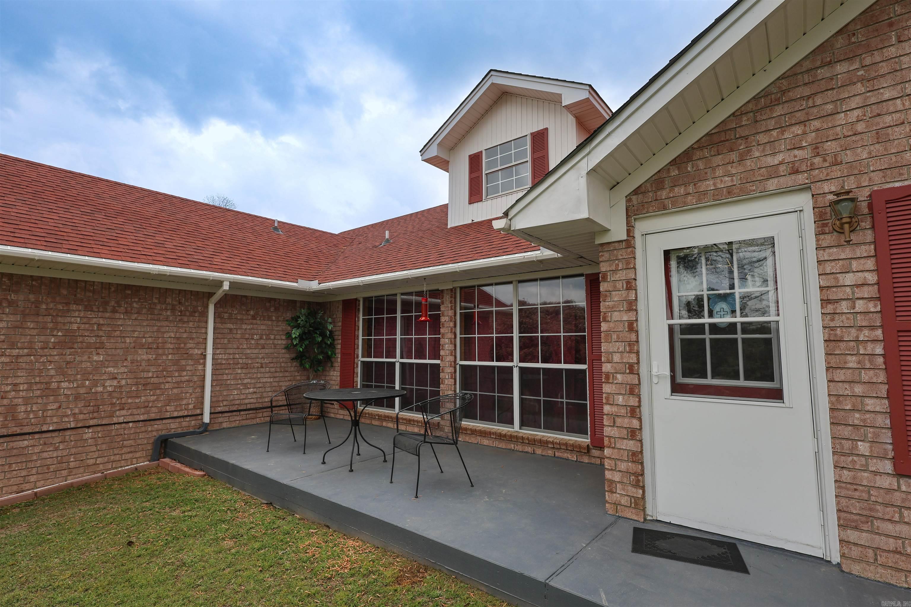 228 Perry Street Glenwood, AR 71943