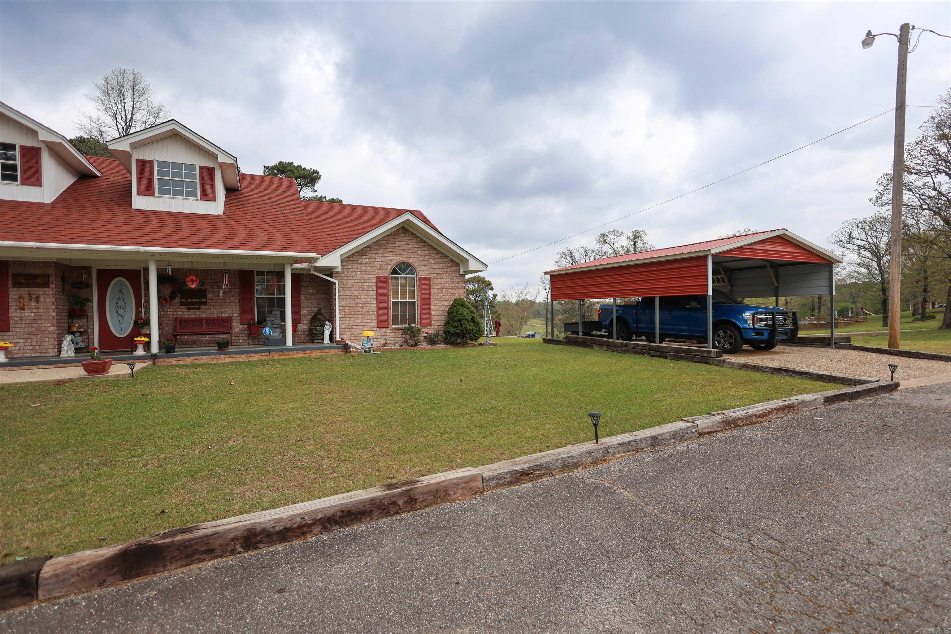 228 Perry Street Glenwood, AR 71943