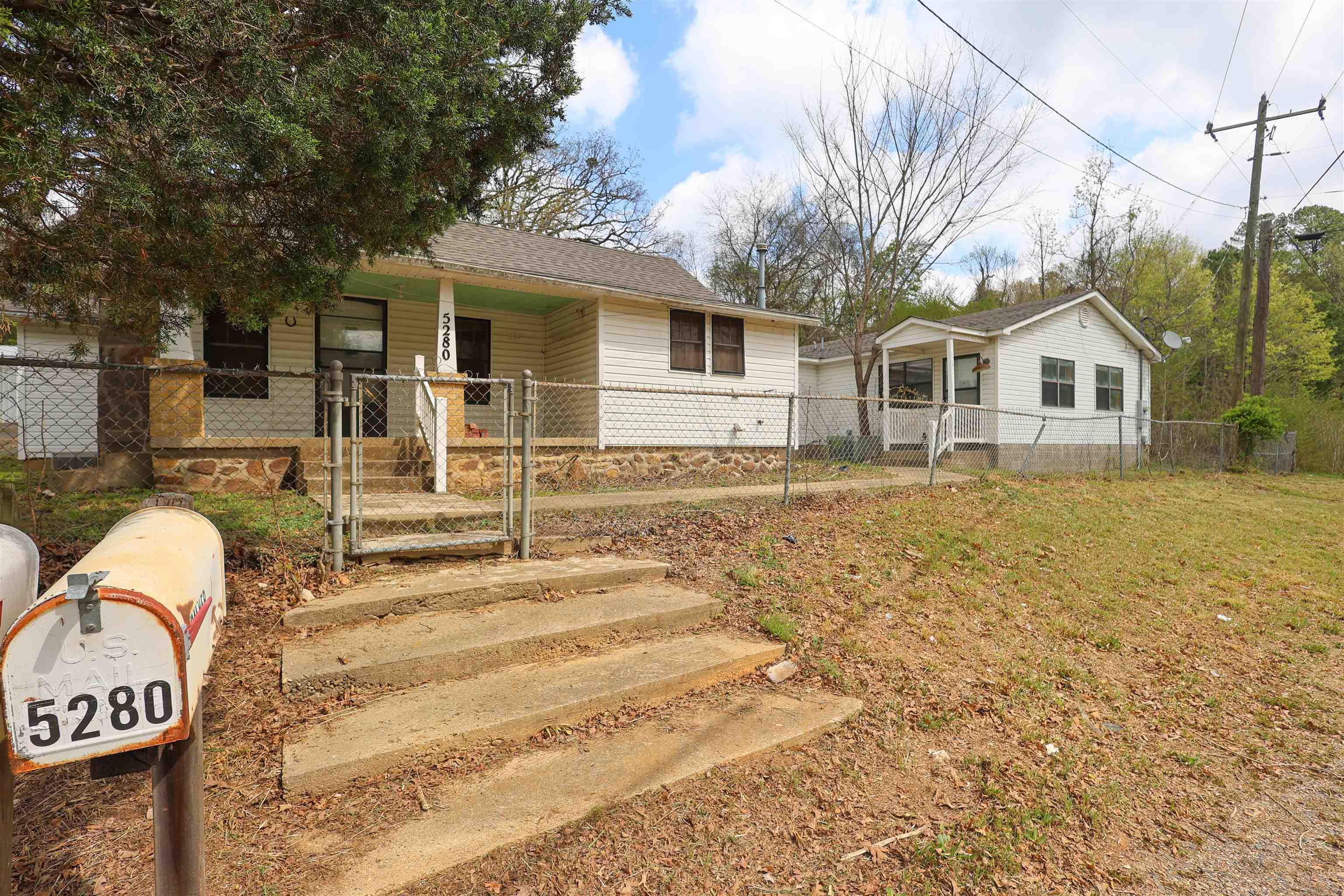 5272 & 5280 HWY 270  Mount Ida, AR