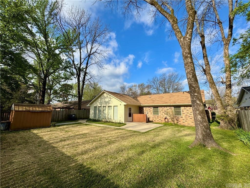 1504 Knoxville  Russellville, AR