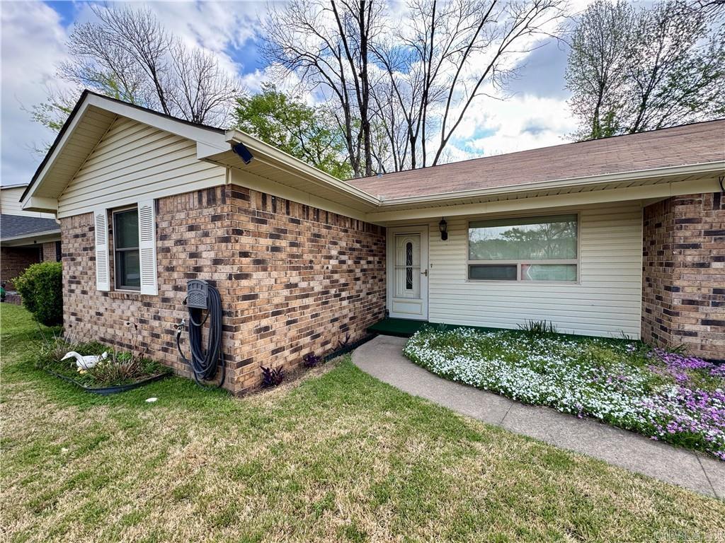 1504 Knoxville  Russellville, AR