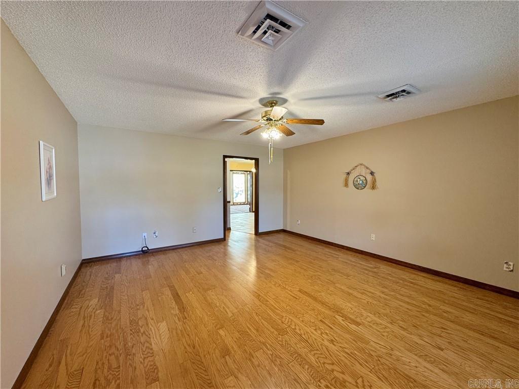 1504 Knoxville  Russellville, AR