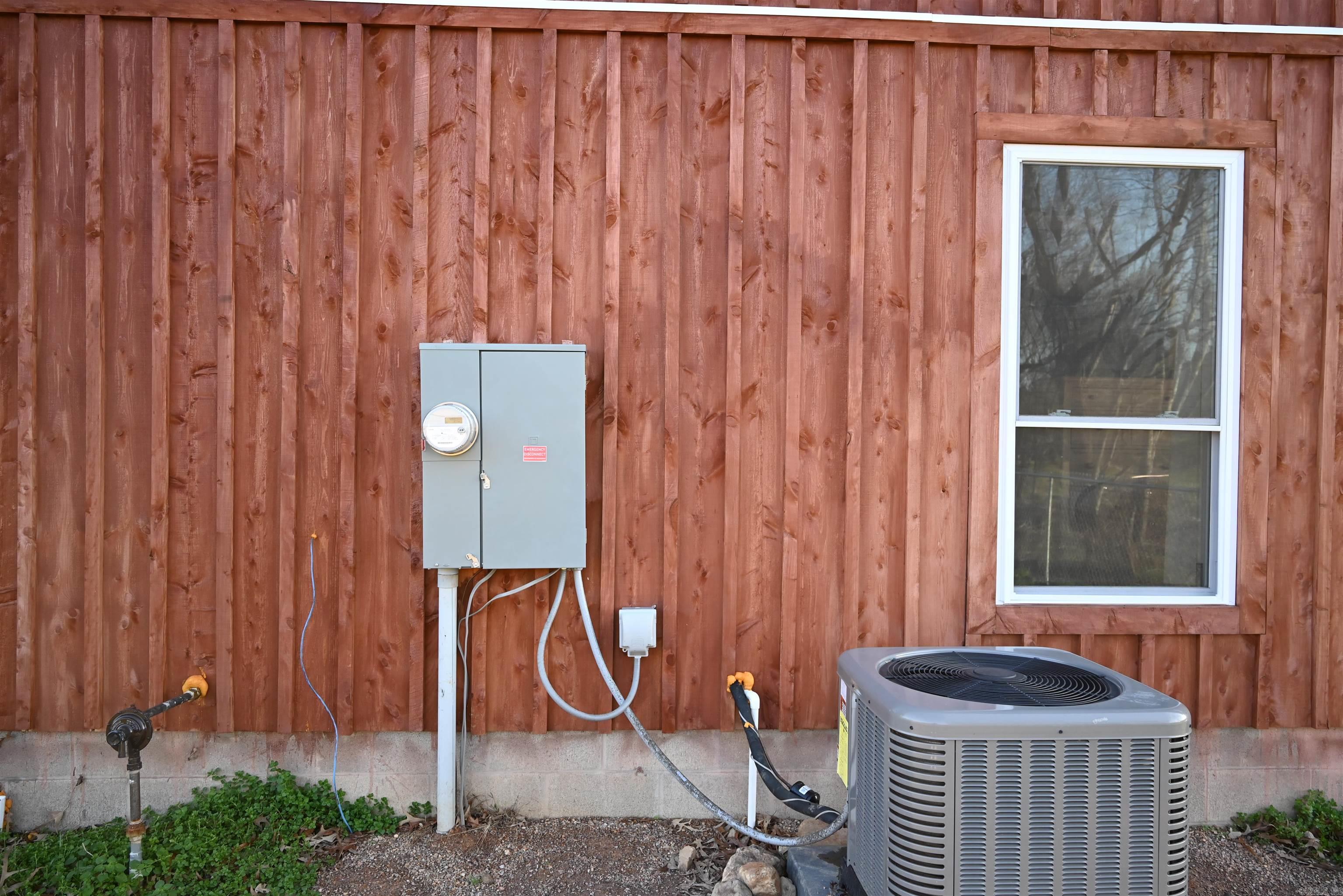 2261 Hwy 8  Norman, AR