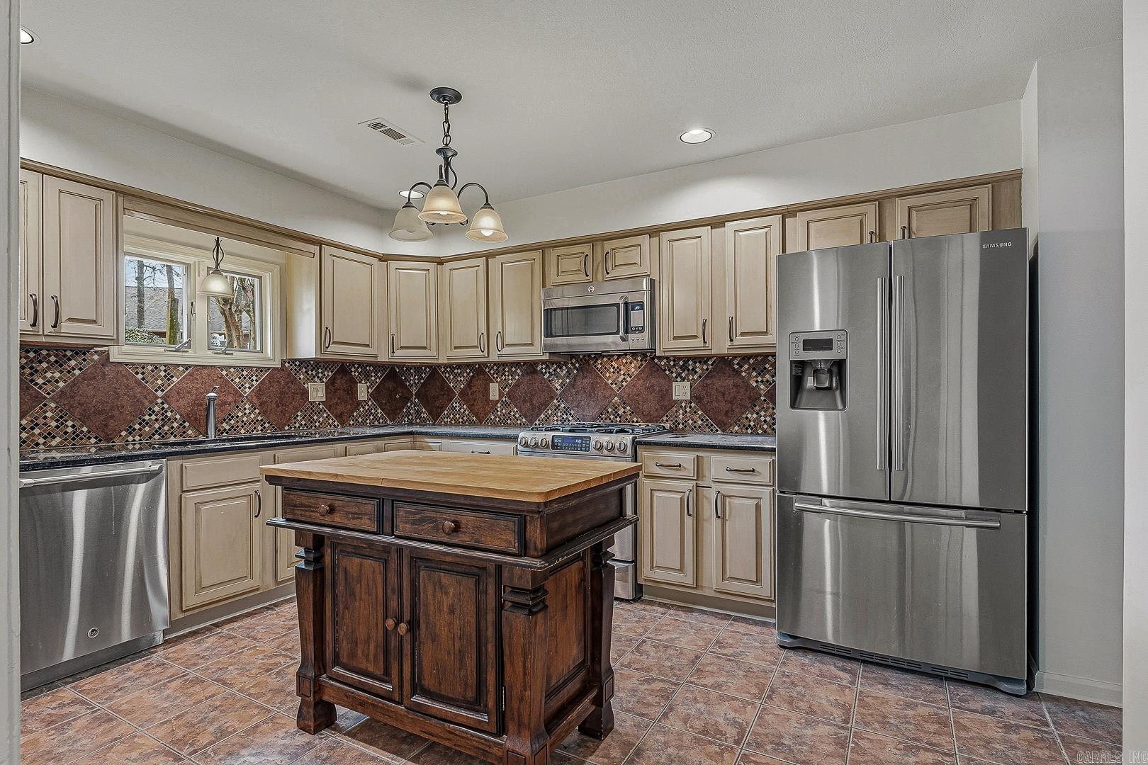 1611 Roleson  Jonesboro, AR