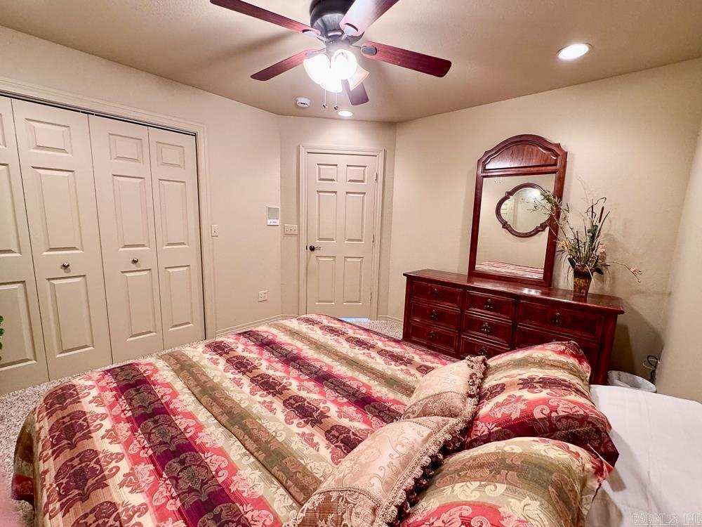 135 Wilshire Drive Fairfield Bay, AR 72088