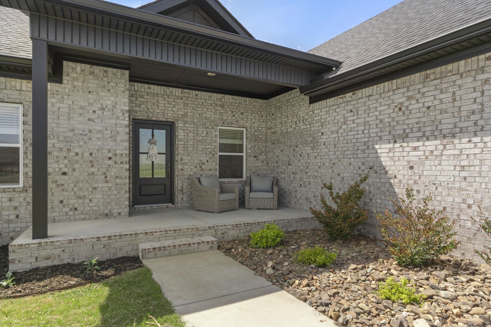 13701 Smarty Jones  Scott, AR