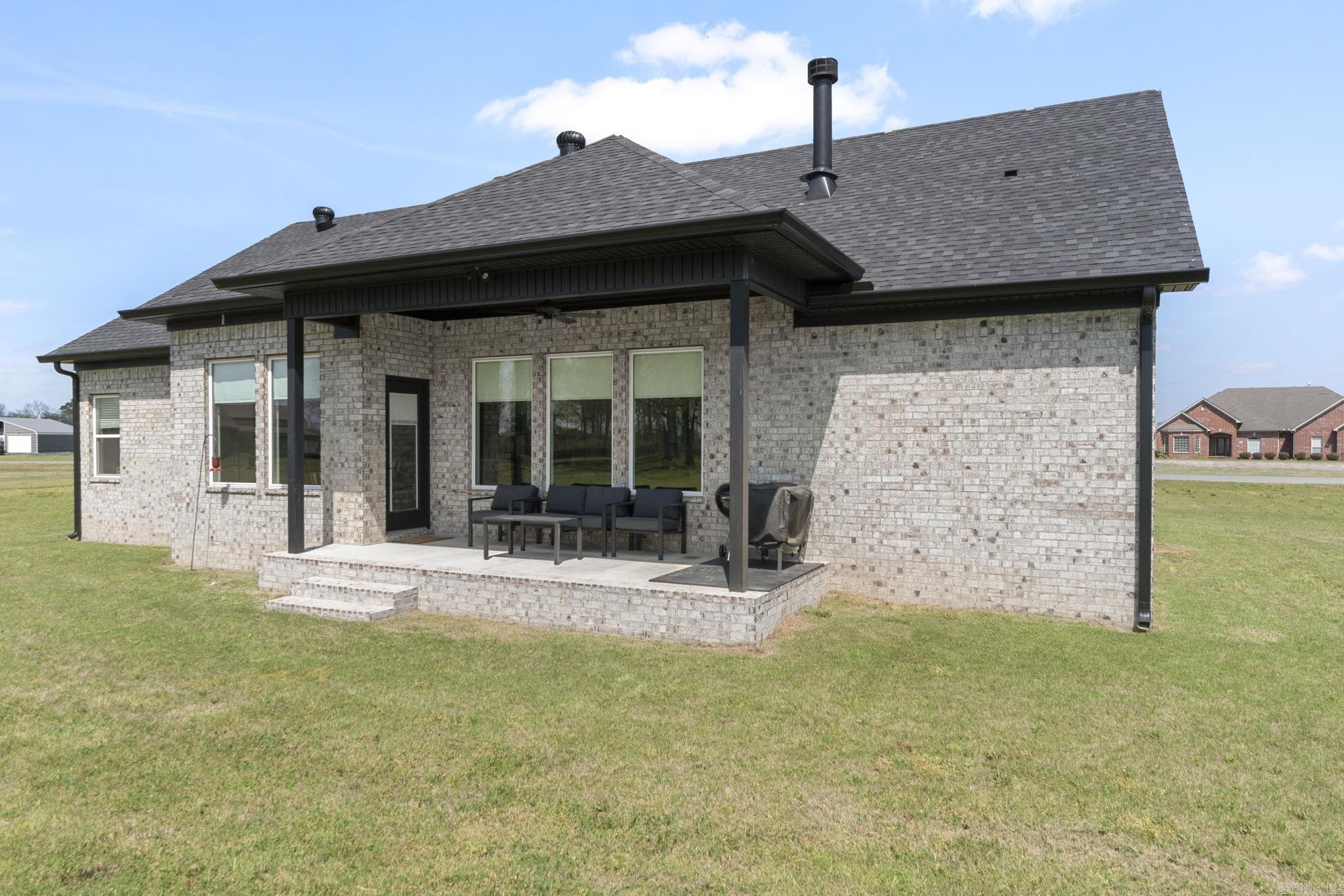 13701 Smarty Jones  Scott, AR