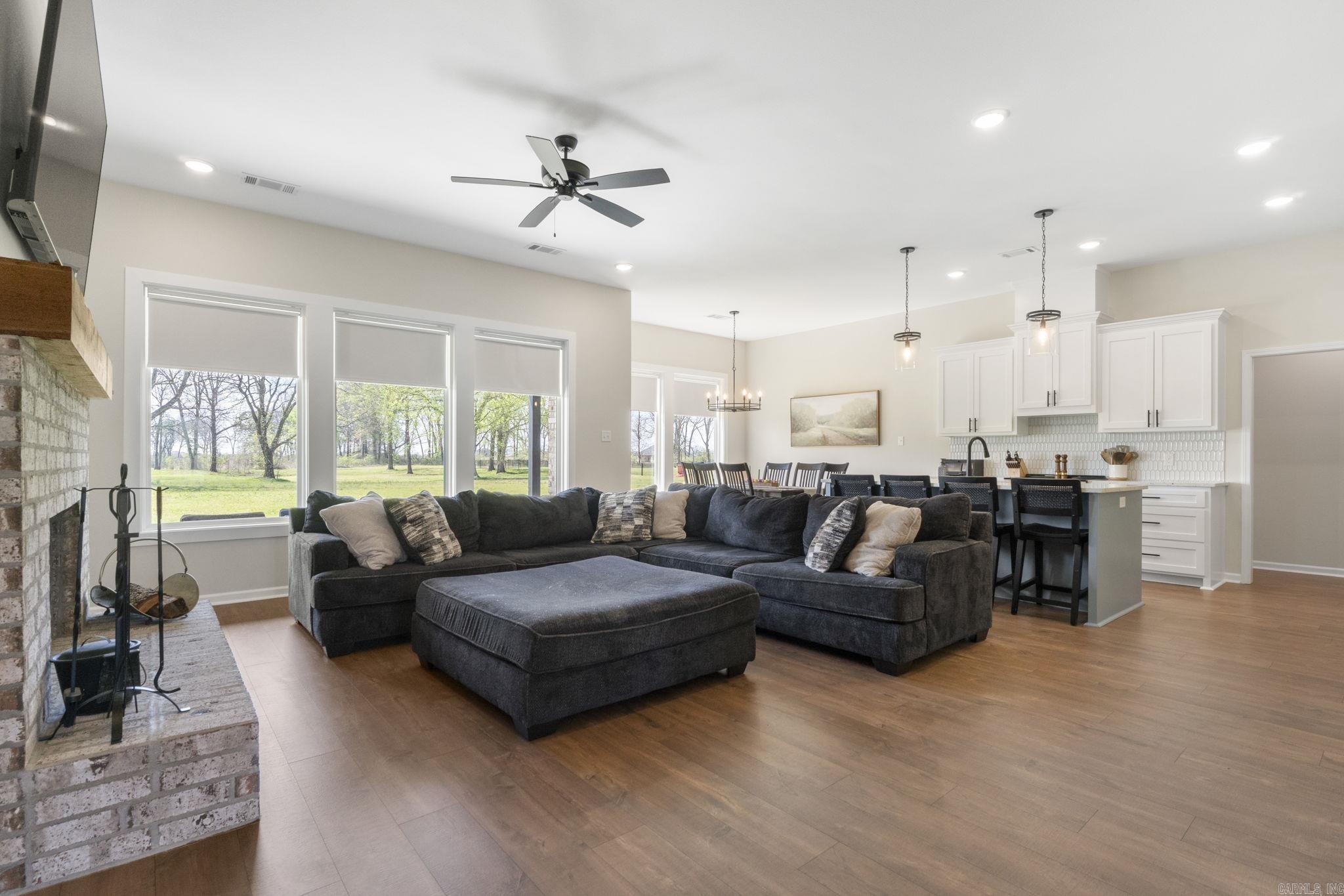 13701 Smarty Jones  Scott, AR