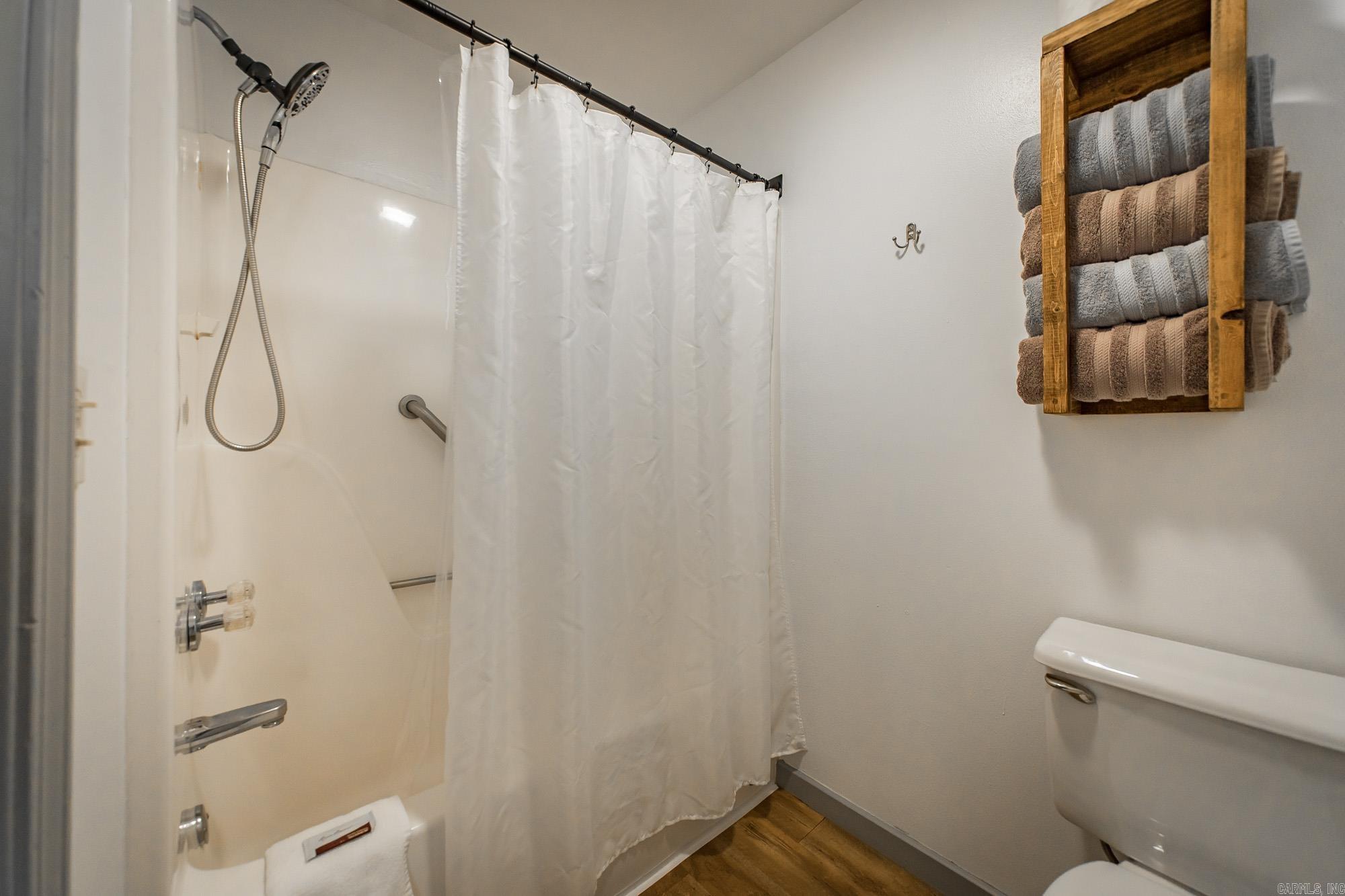 8546 Edgemont Rd.  Greers Ferry, AR