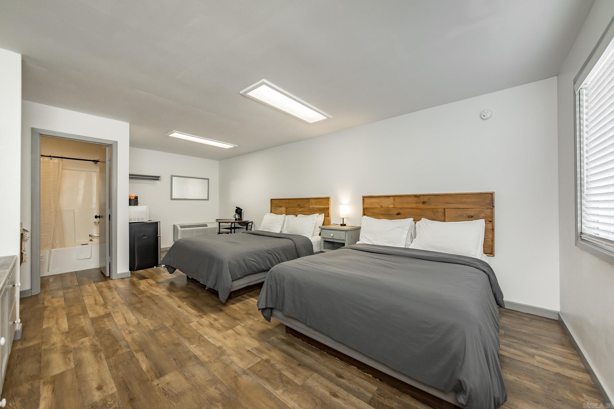 8546 Edgemont Rd.  Greers Ferry, AR