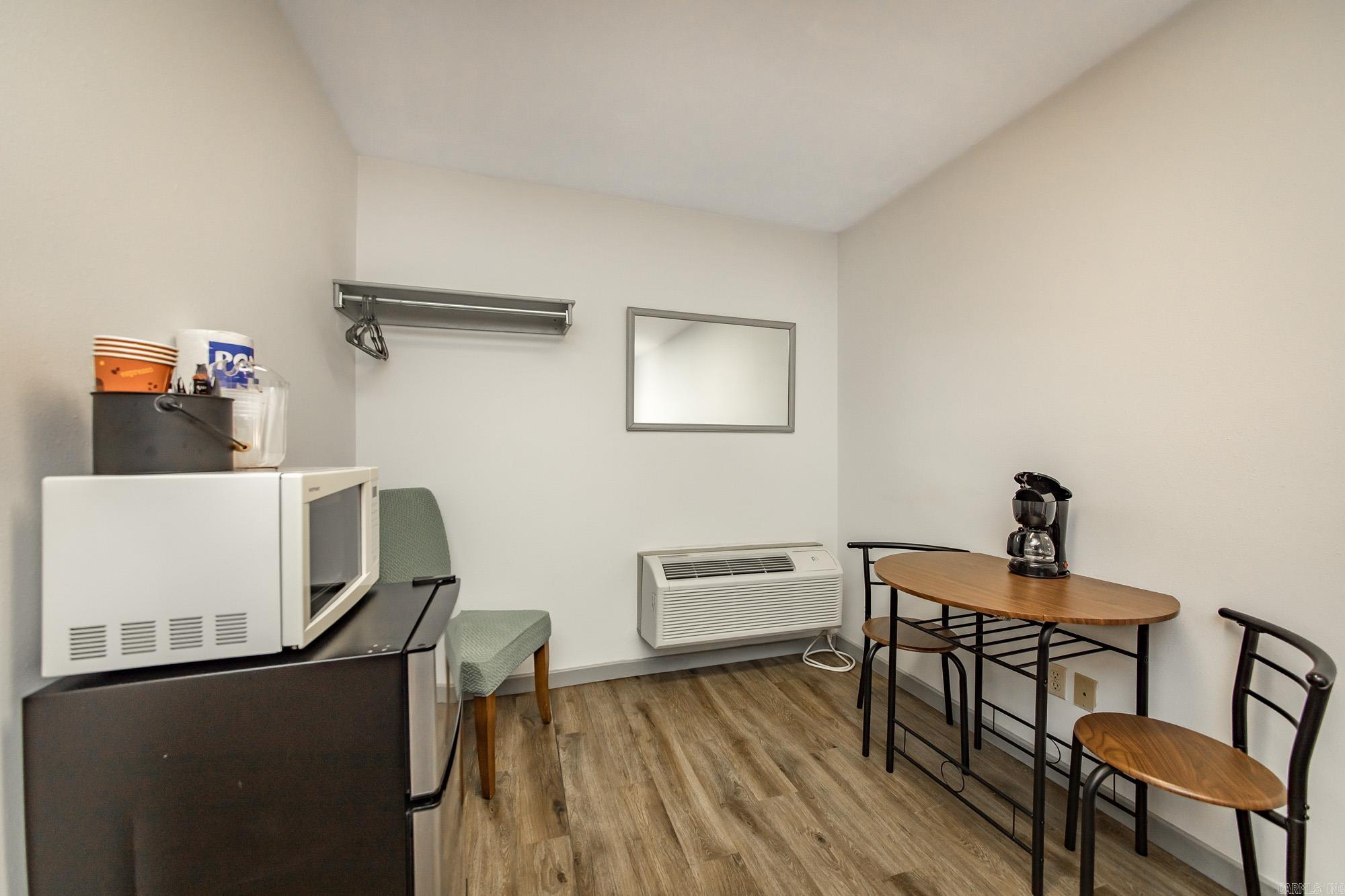 8546 Edgemont Rd.  Greers Ferry, AR