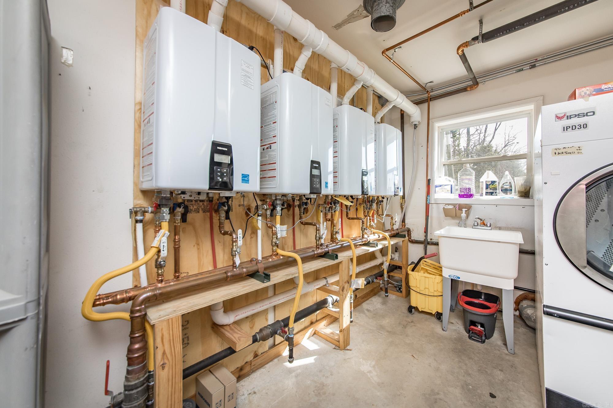 8546 Edgemont Rd.  Greers Ferry, AR