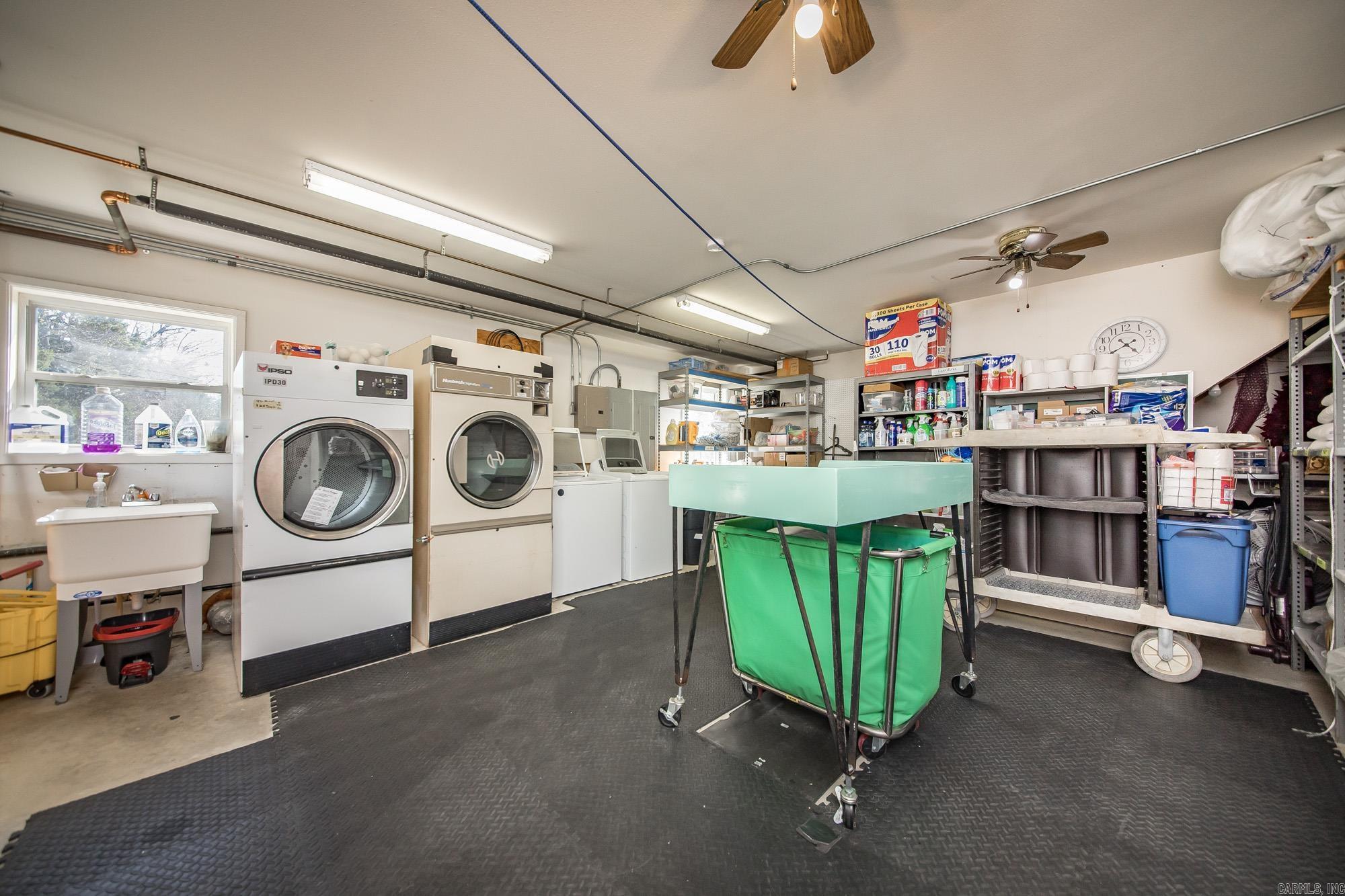 8546 Edgemont Rd.  Greers Ferry, AR