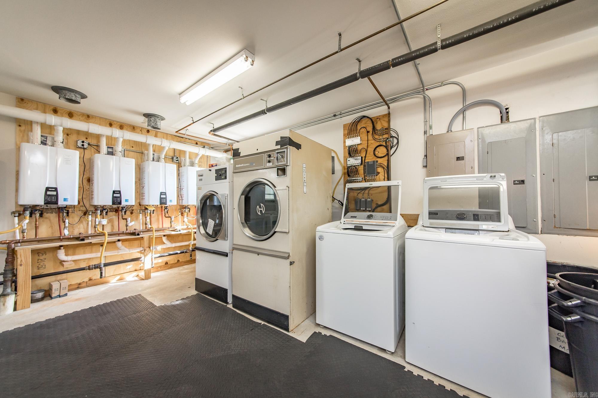 8546 Edgemont Rd.  Greers Ferry, AR